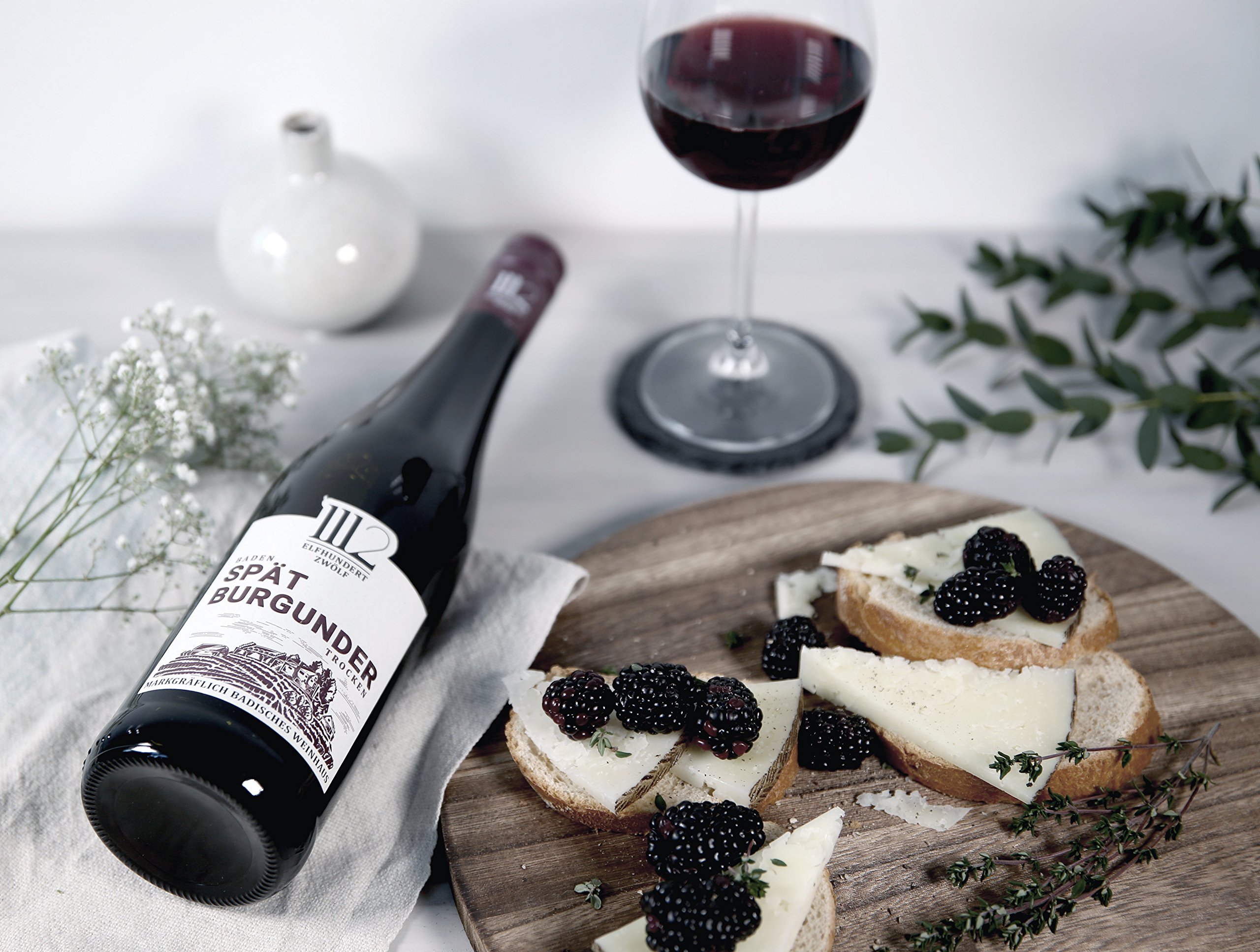 1112 Spätburgunder Trocken – Rotwein der Marke Elfhundertzwölf aus Baden (6 x 0,75 l)