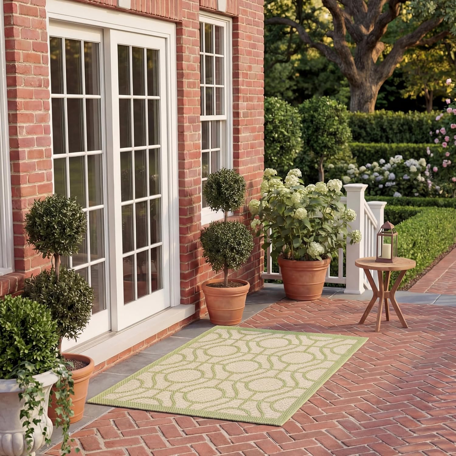 SAFAVIEH Washable Rug Outdoor Courtyard Collection - 2' x 3'7", Beige & Sweet Pea, Non-Shedding & Easy Cleaning, Ideal for Patio, Front Door, Entryway, Doormat (CY6115-218)