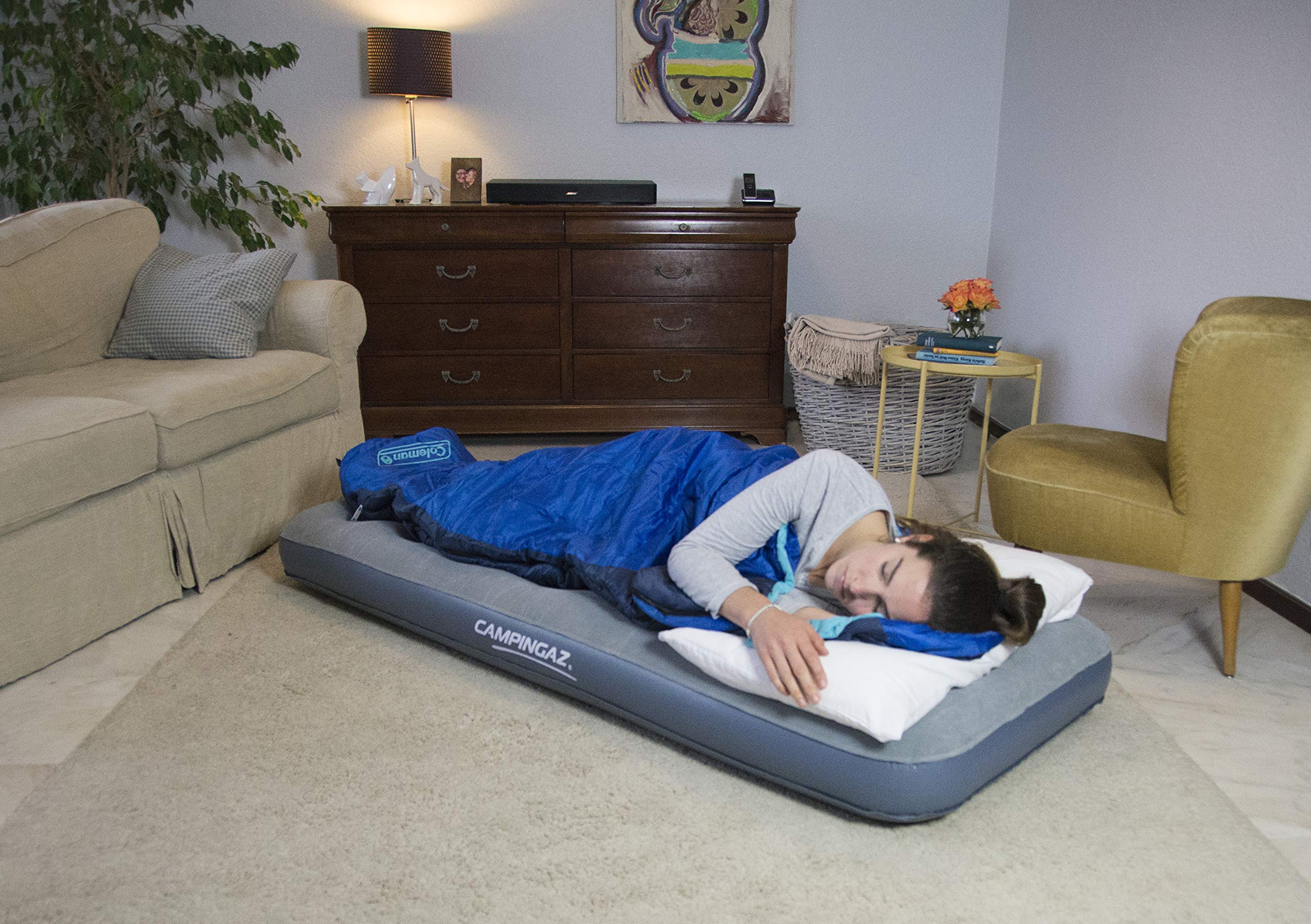 Campingaz Luftbett Quickbed Single - Indoor/Outdoor Luftmatratze eine Person, Velours Gästebett, Komfort Einzelbett, Campingbett, Wandern, Trekking, Festivals, 188 x 74 x 19 cm, max. 148 kg