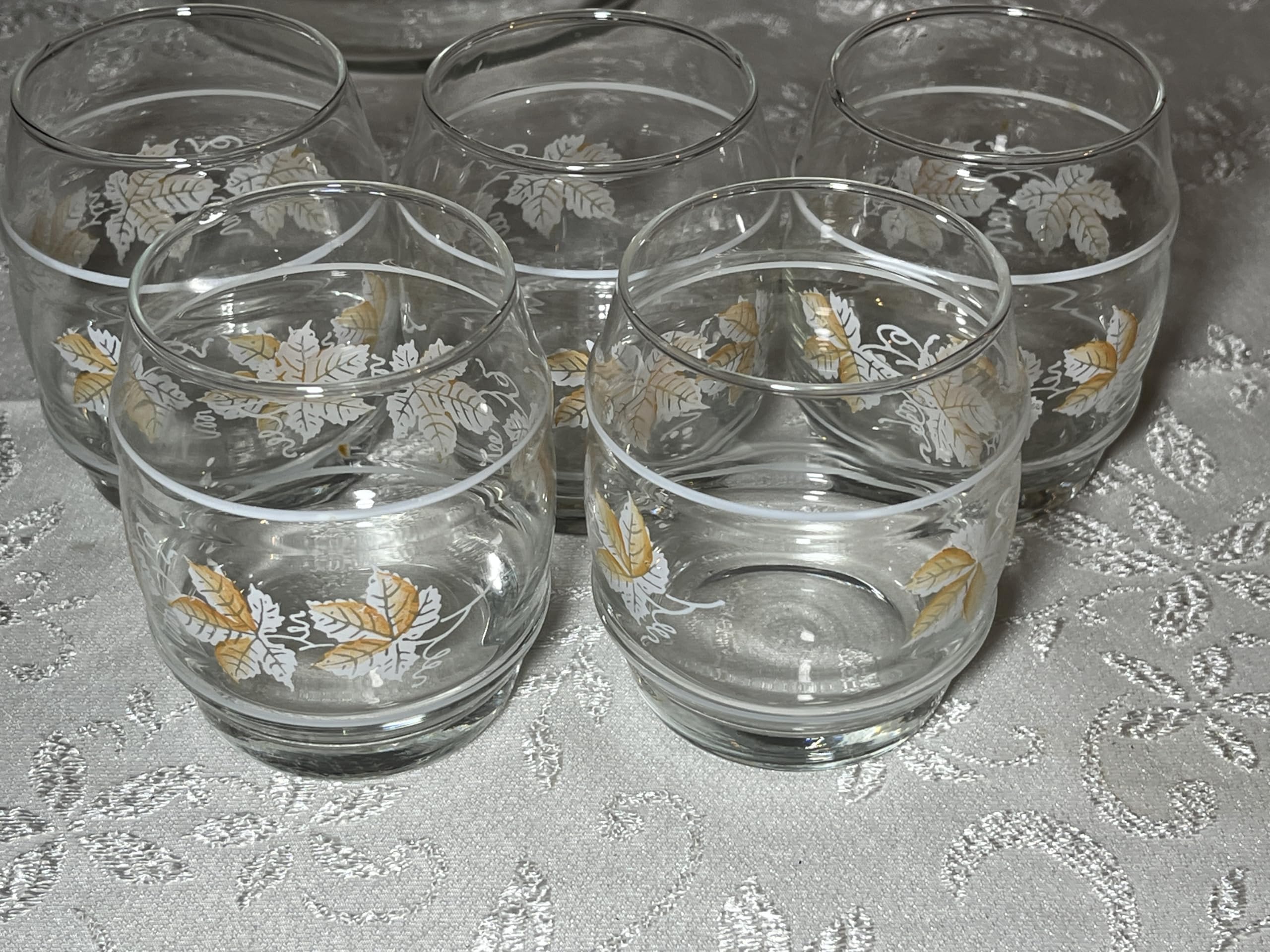 Generisch Vintage Bowle Set mit gelbem Weinblätter Motiven für 5 personen
