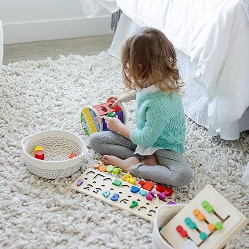 Miniatura 3 de NaturalCozy Juego de 5 cestas tejidas redondas pequeñas  Cestas de cuerda de algodón para organizar! Juguetes Montessori, controles remotos de