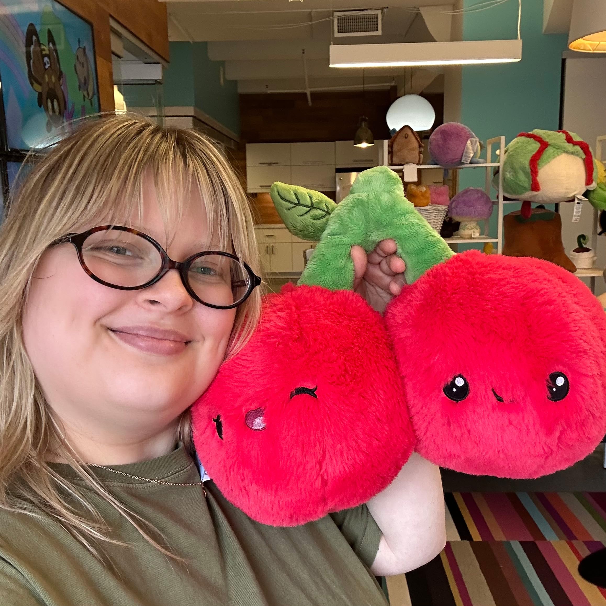 Squishable チェリーパイ ぬいぐるみ Amazon.com: Squishable - Mini Cherries - Comfort Food Collection