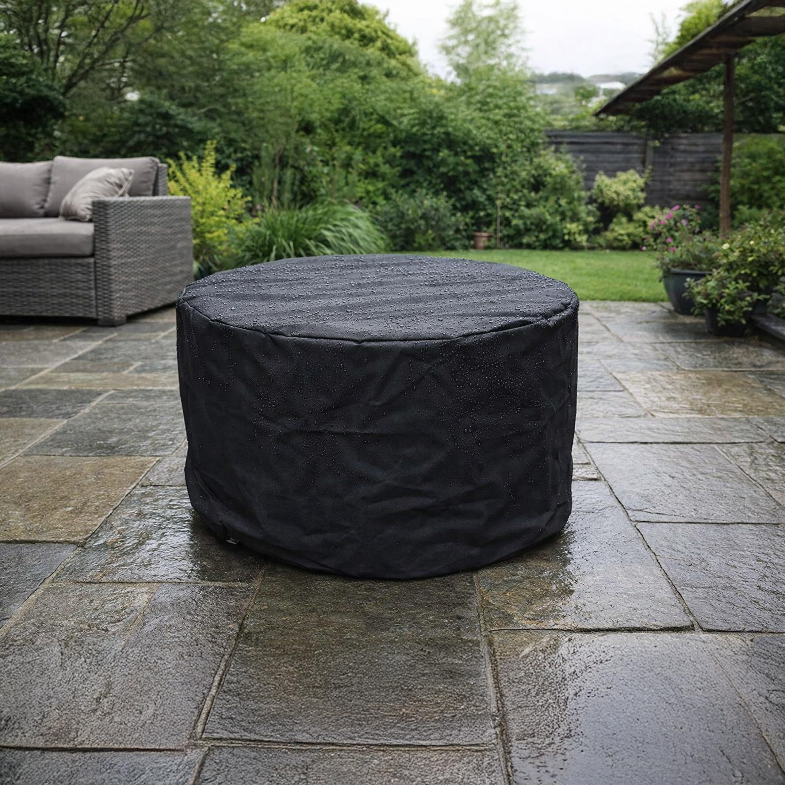 Relaxdays Feuerstelle mit Grillrost, Deckel, Schürhaken, wasserdichte Abdeckung, 66 cm, Schwarz