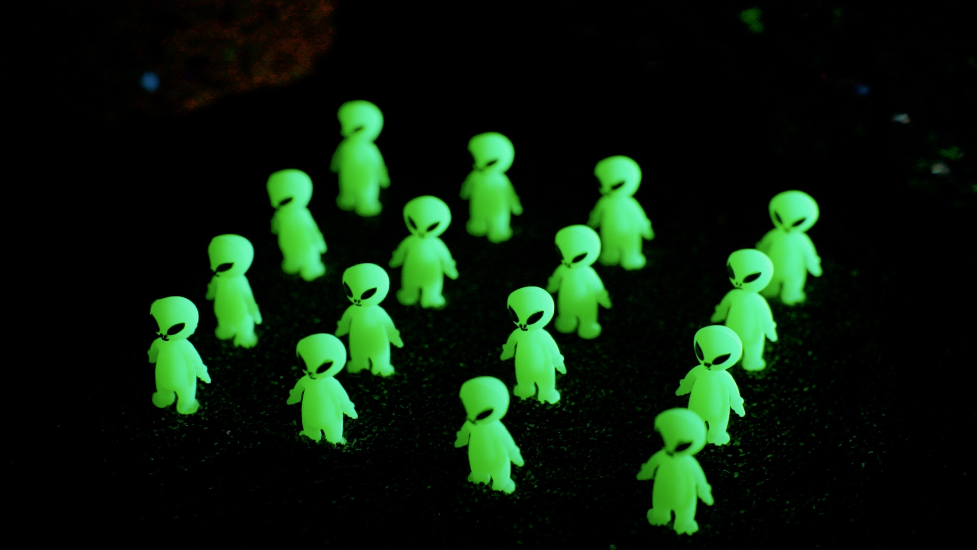 Amazon.com: CroBlissful 50 Pcs Easter Mini Alien Figures to Hide