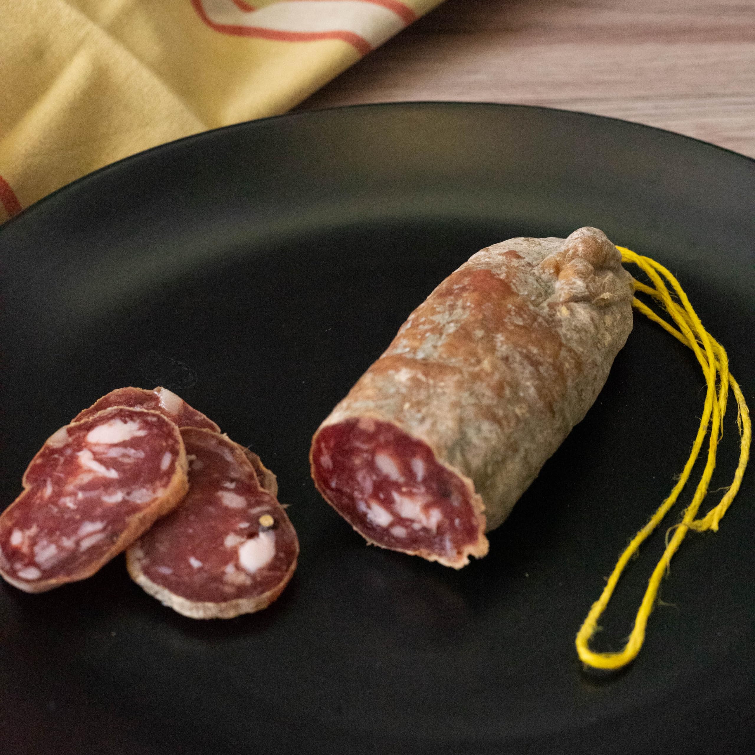 Assortiment du Sud-Ouest : Saucisson IGP Sud-Ouest + Saucisson fermier + Saucisson sec - 700g - Pyrénées