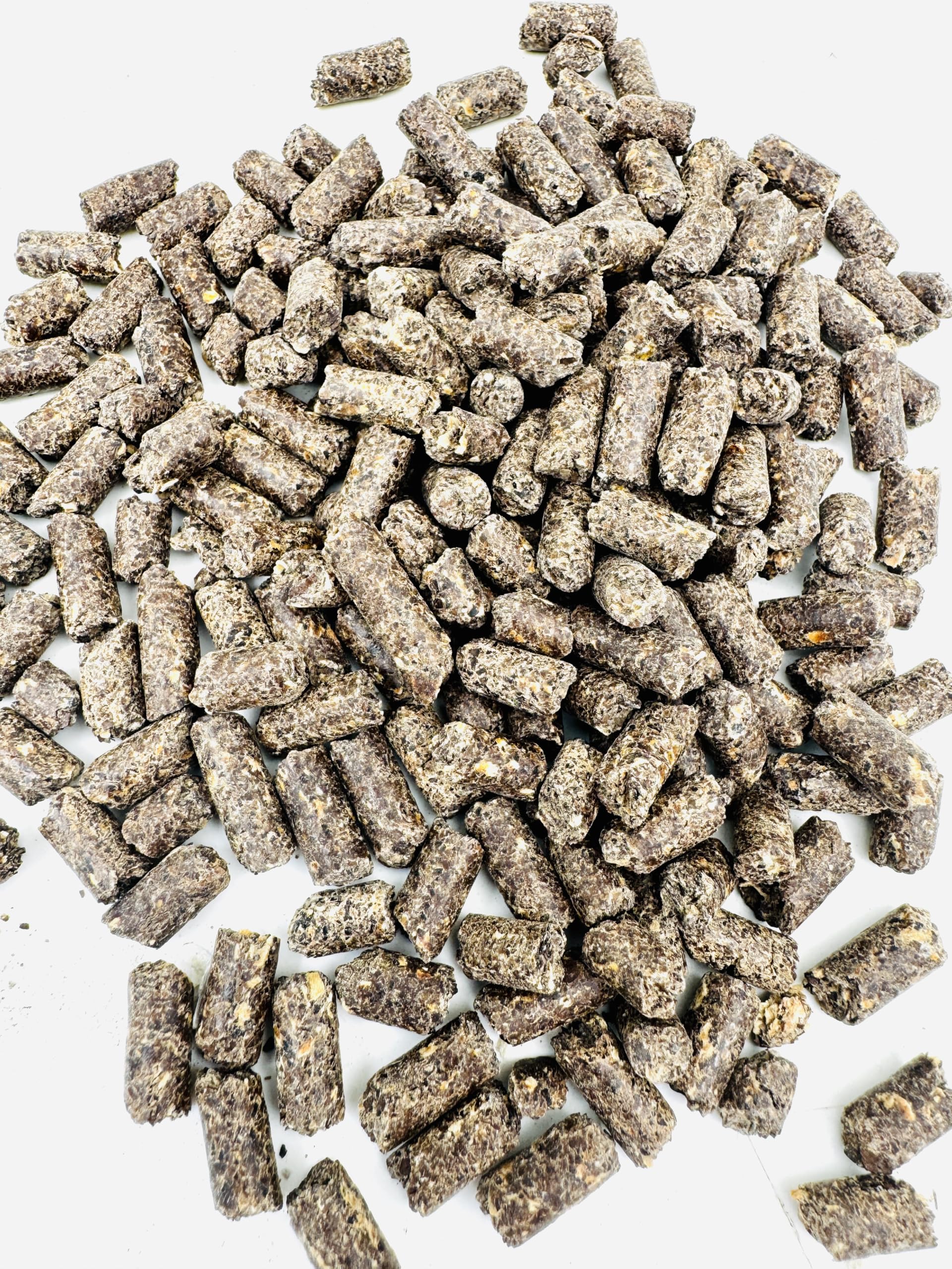 4,5 kg Tourteau de Ricin Bouchon- Engrais organique NF U 42-001-2 – Utilisable en Agriculture Biologique - Conditionné en France