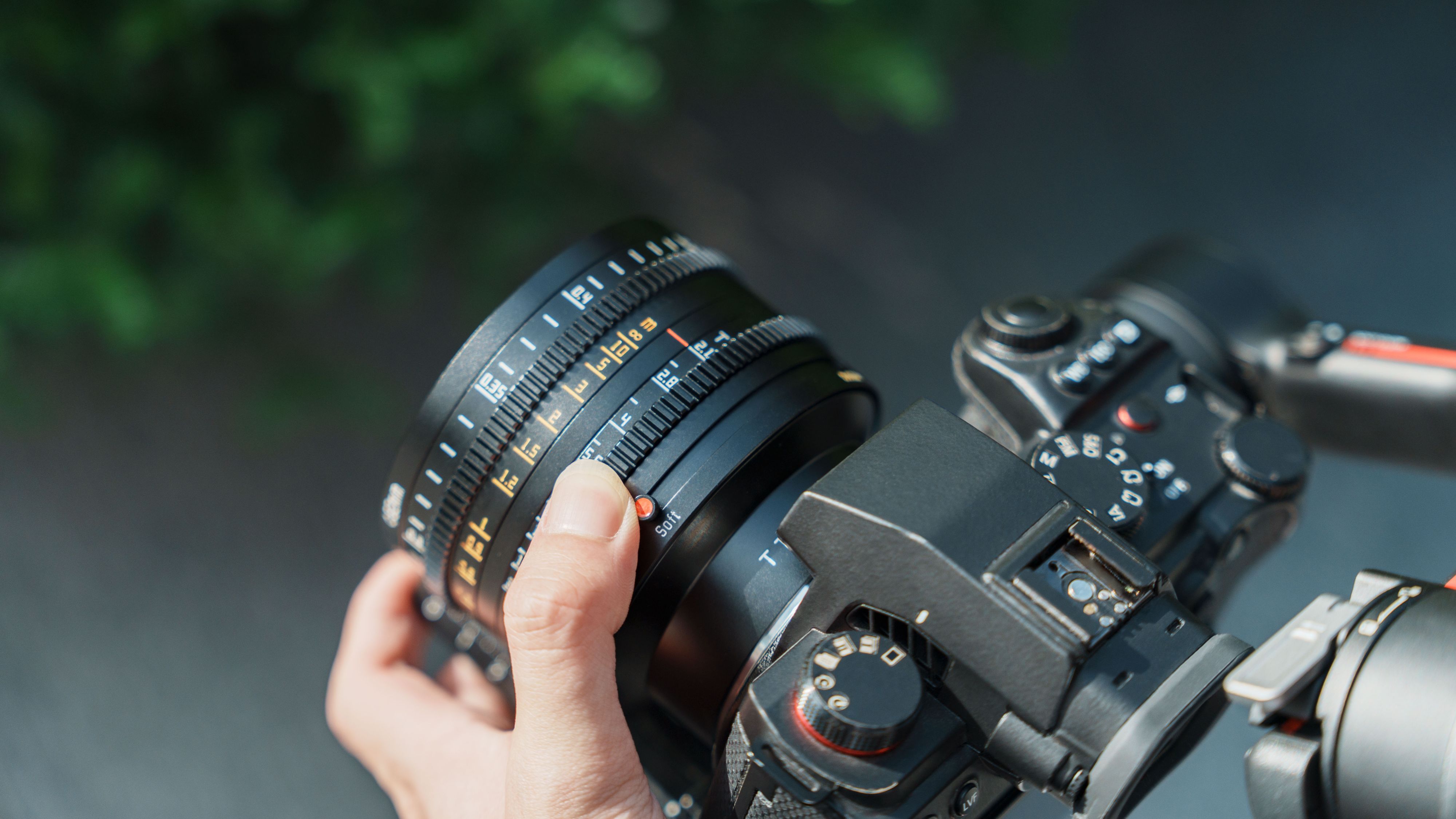 Amazon | TTArtisan 35mm T2.1 シネマレンズ Eマウント ソニーE