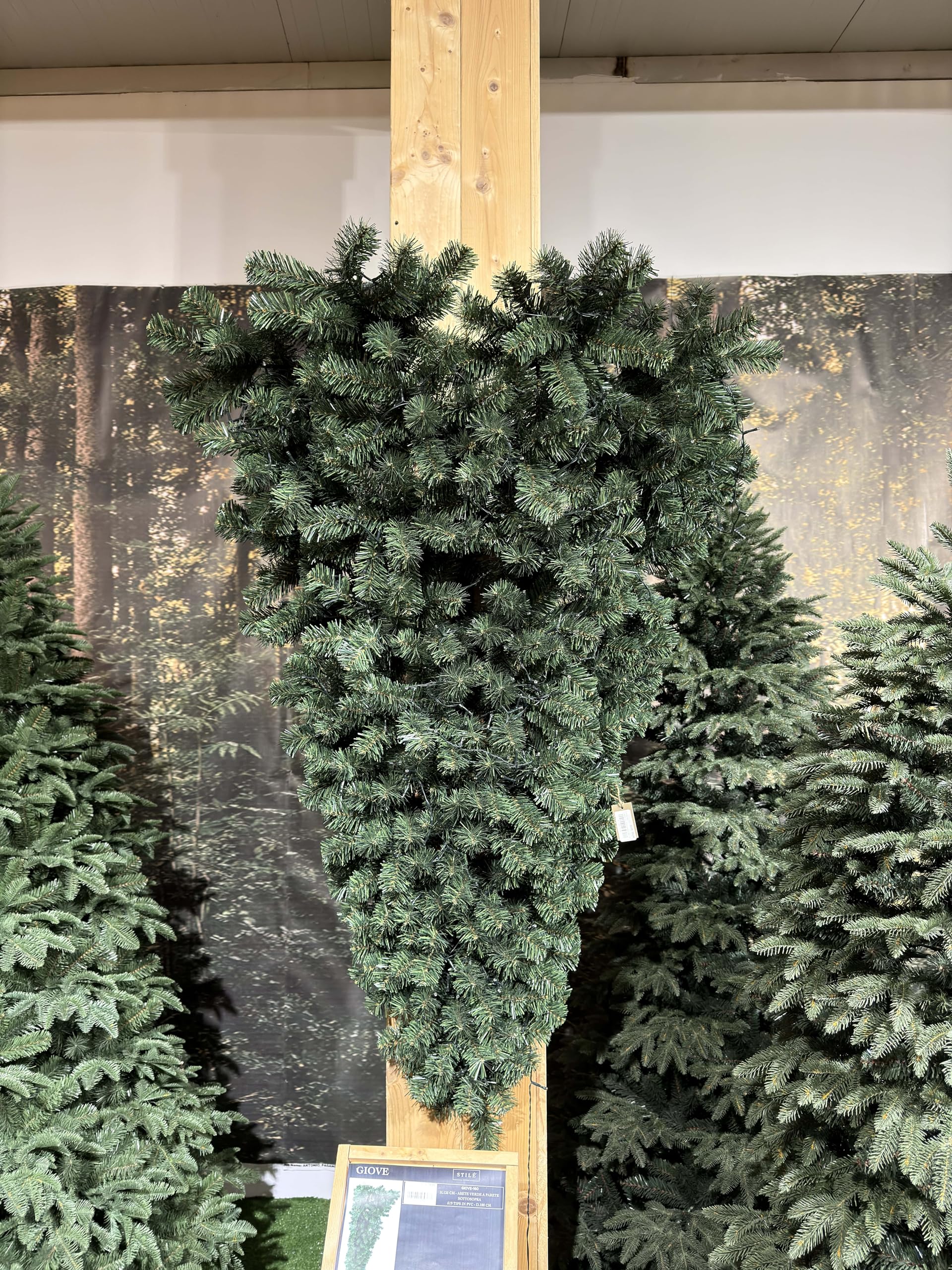 GIOVE Albero di Natale a Parete Sottosopra H 135 cm in PVC da Appendere Apertura ad Ombrello 2 Parti + Gancio