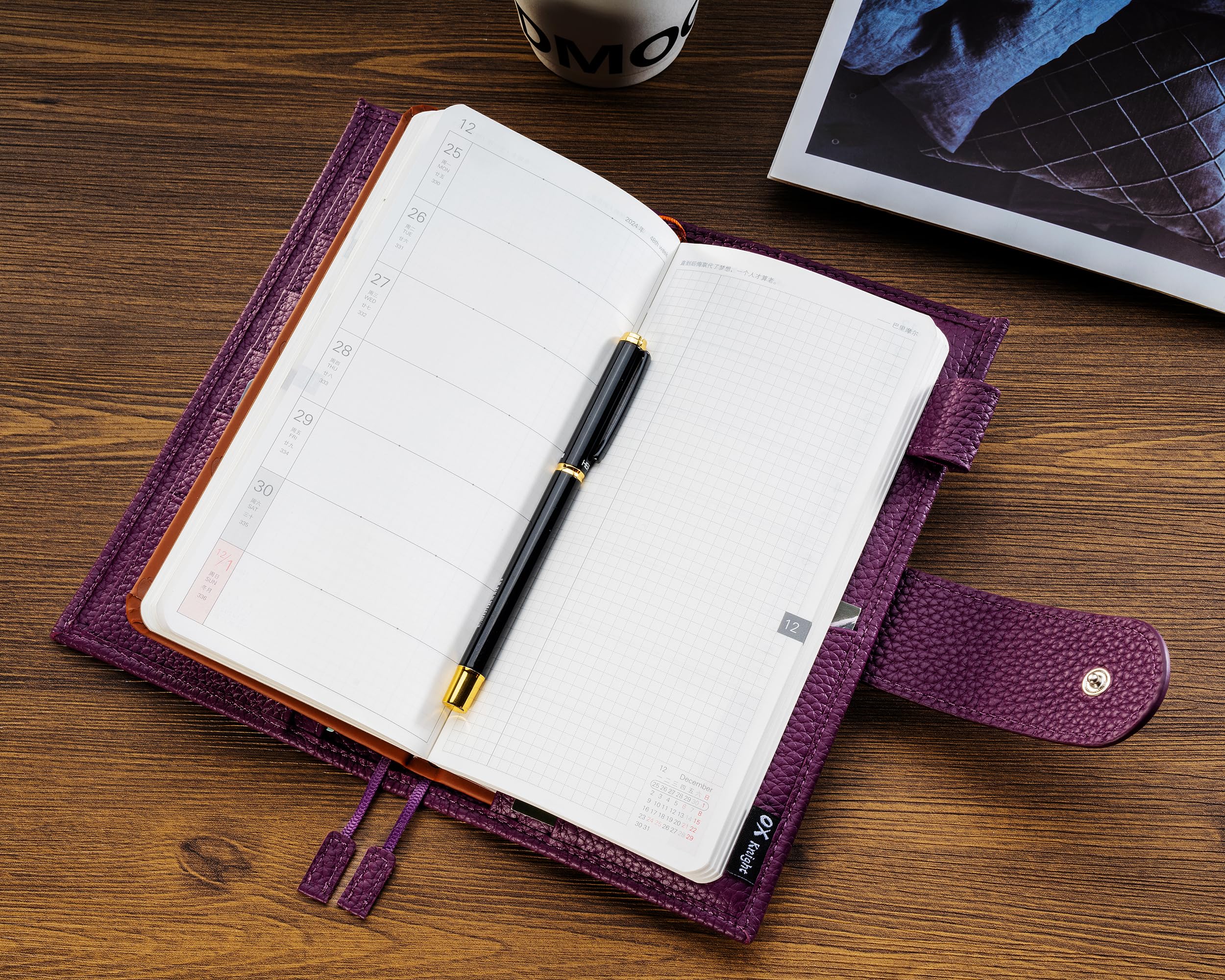 Pokrowiec z prawdziwej skóry na Hobonichi Weeks/Weeks Mega z pętelką na długopis, przegródkami na karty, tylną kieszenią i zakładkami (fioletowy)