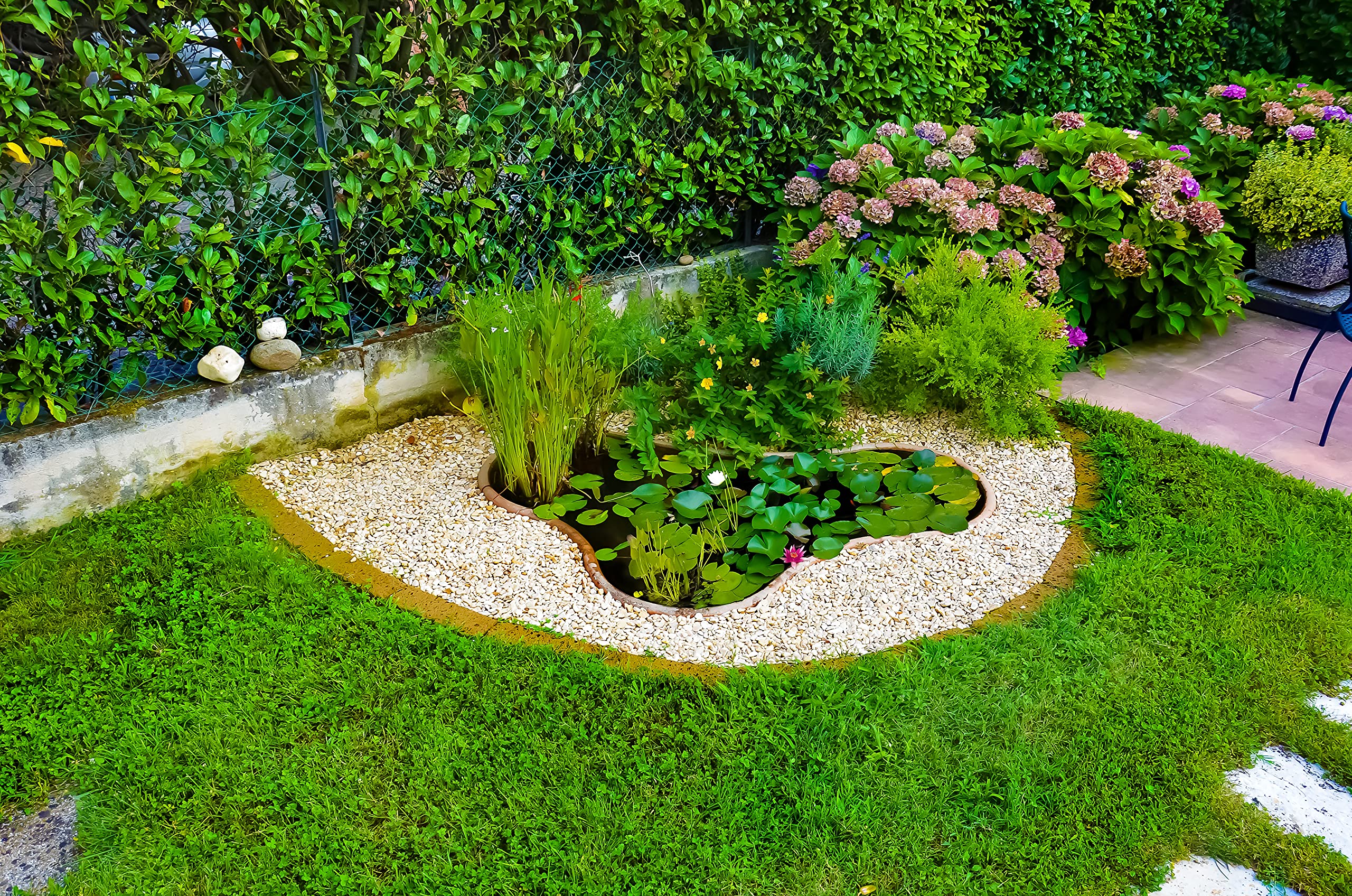 Giardini d'Acqua Kit Laghetto da Giardino Completo Modello Guadalupa, Misure Vasca 197 cm x 126 cm + Filtro Interno Uvc 1500 capacità 440Lt Pompa Inclusa