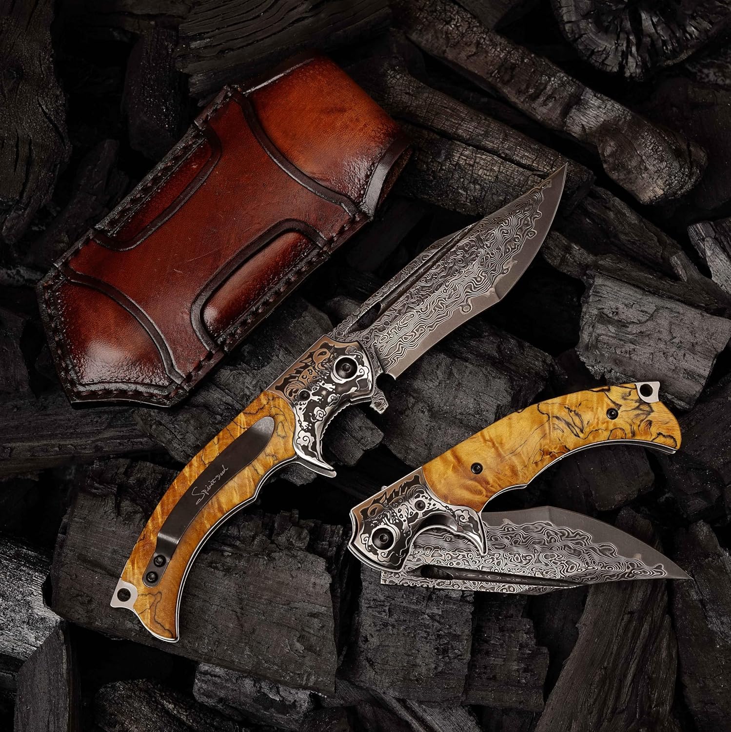 Damascus Steel Folding Knife, 3.6 "Stable Wood Handle, Camping Tactical Outdoor Knife with Clip for EDC, Gift for Husband Dad Ladies and Men