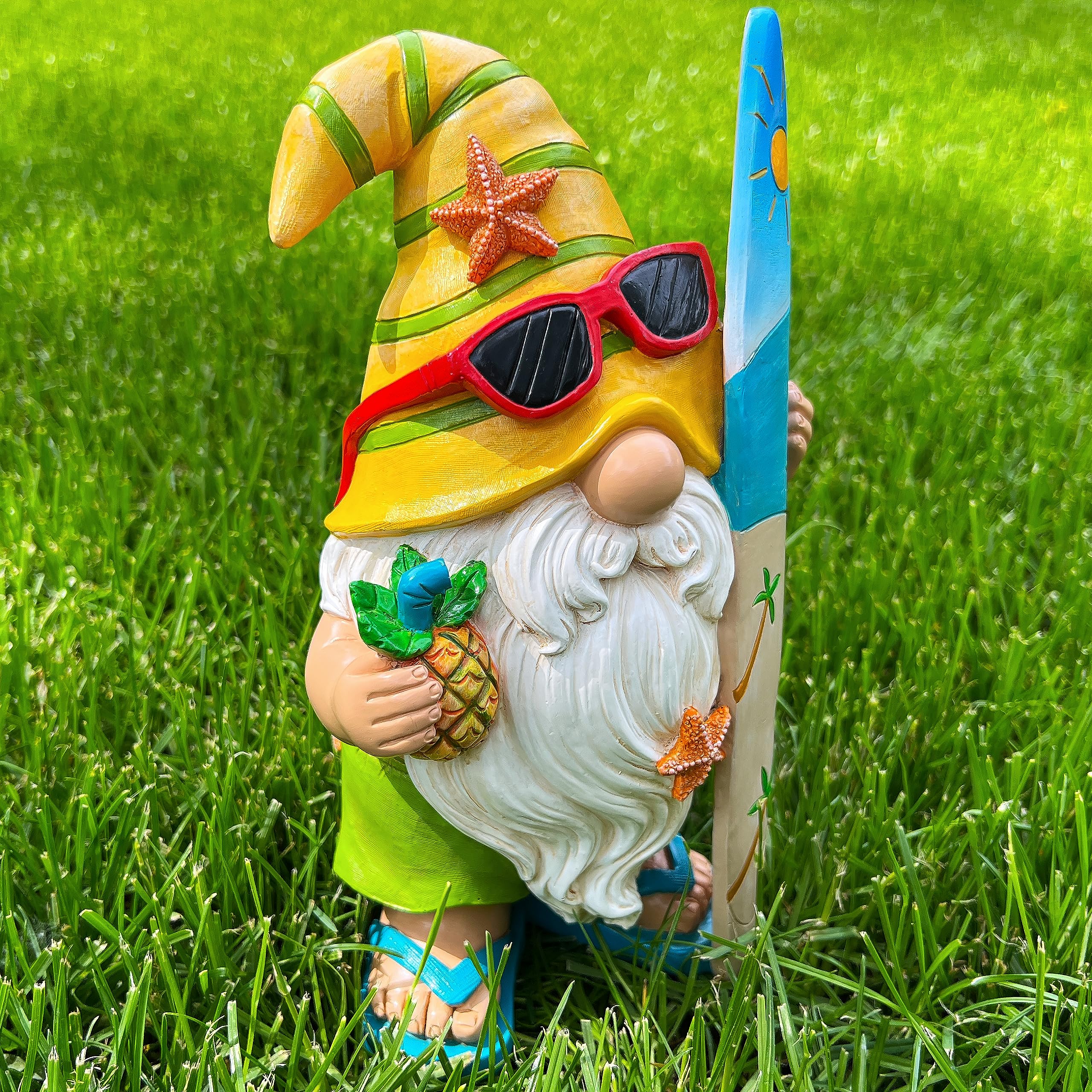 Mood Lab Gnomo de jardín – Figura de gnomo Surfista – 9.1 Pulgadas de Alto, Divertida Estatua de césped – para decoración al Aire Libre o casa