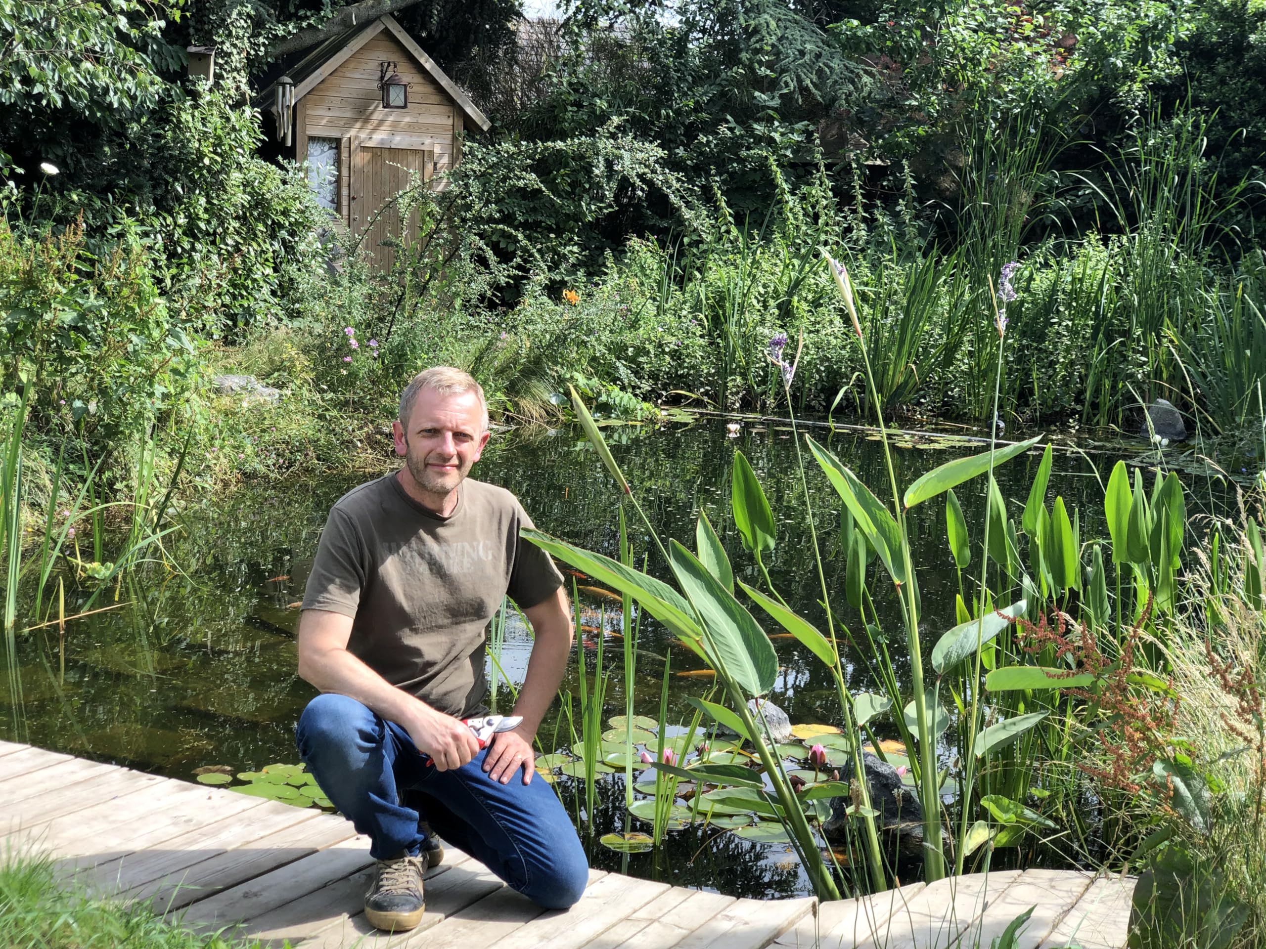 Jardiner comme un pro: Guide pratique pour l'aménagement et l'entretien du jardin