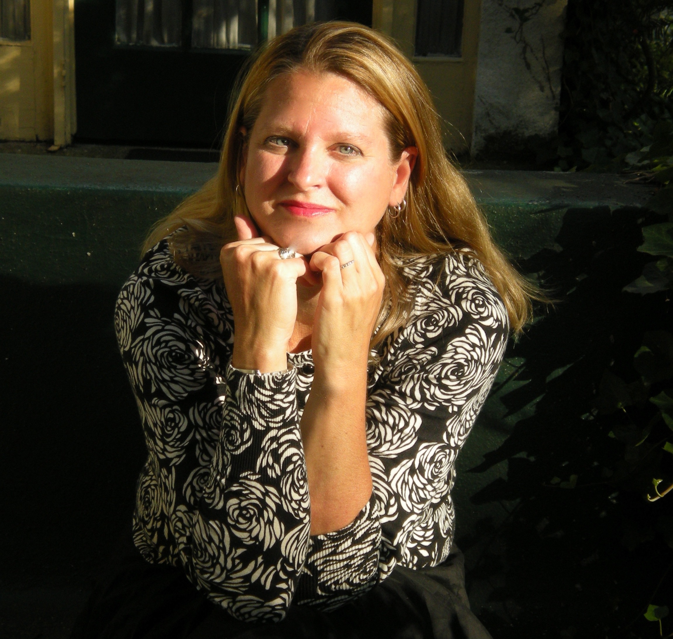 Amazon.ca Liza Charlesworth books, biography, latest update