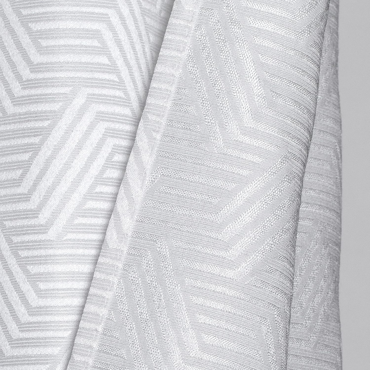 Dainty Home Monte Carlo Textured Shower Curtain, 70" x 72", White