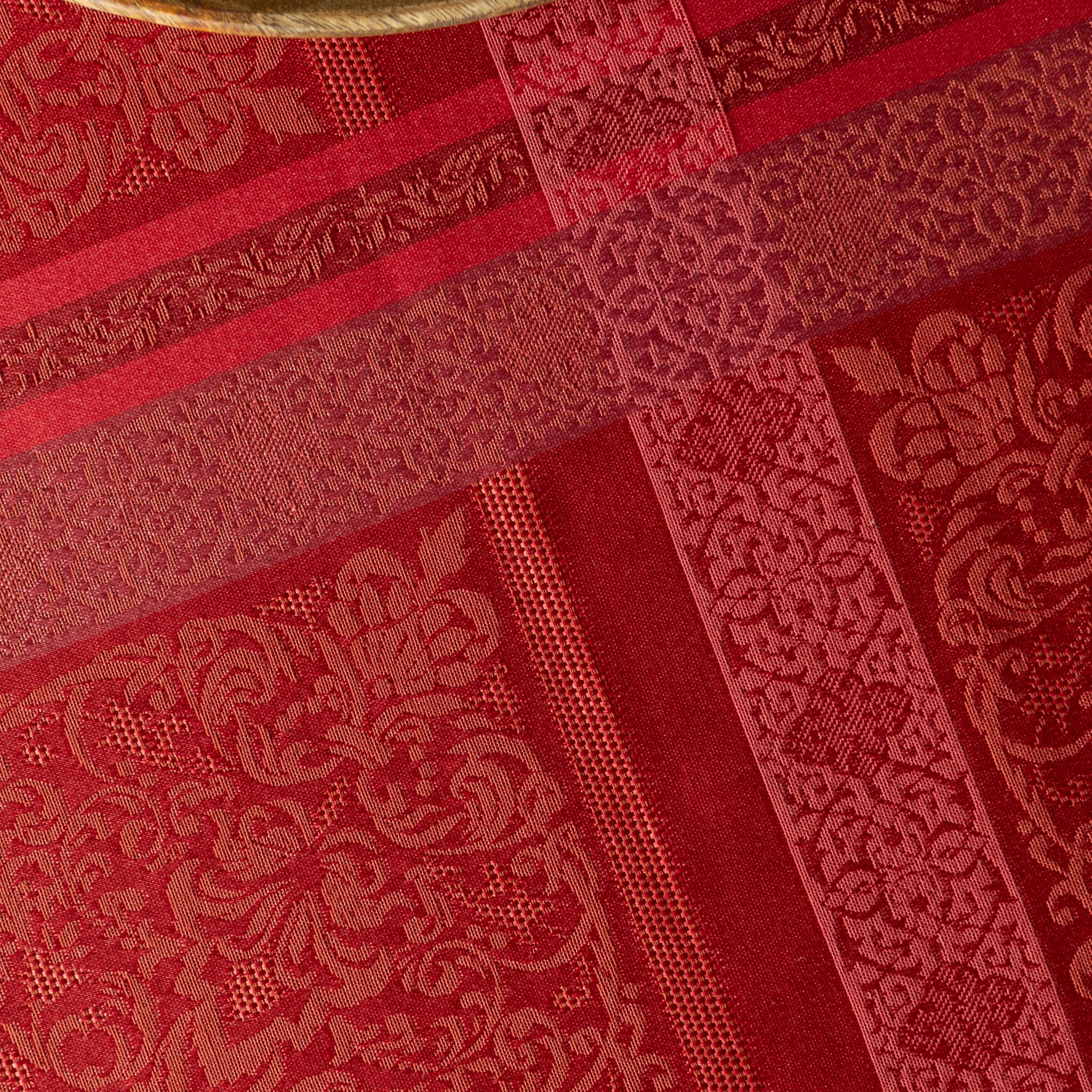 Benson Mills Ravenna garngefärbte Jacquard-Tischdecke, Schwerer Stoff, für Alltag, Partys, Hochzeiten, Urlaub, Winter und Weihnachten (152,4 x 304,8 cm, rechteckig, rot)