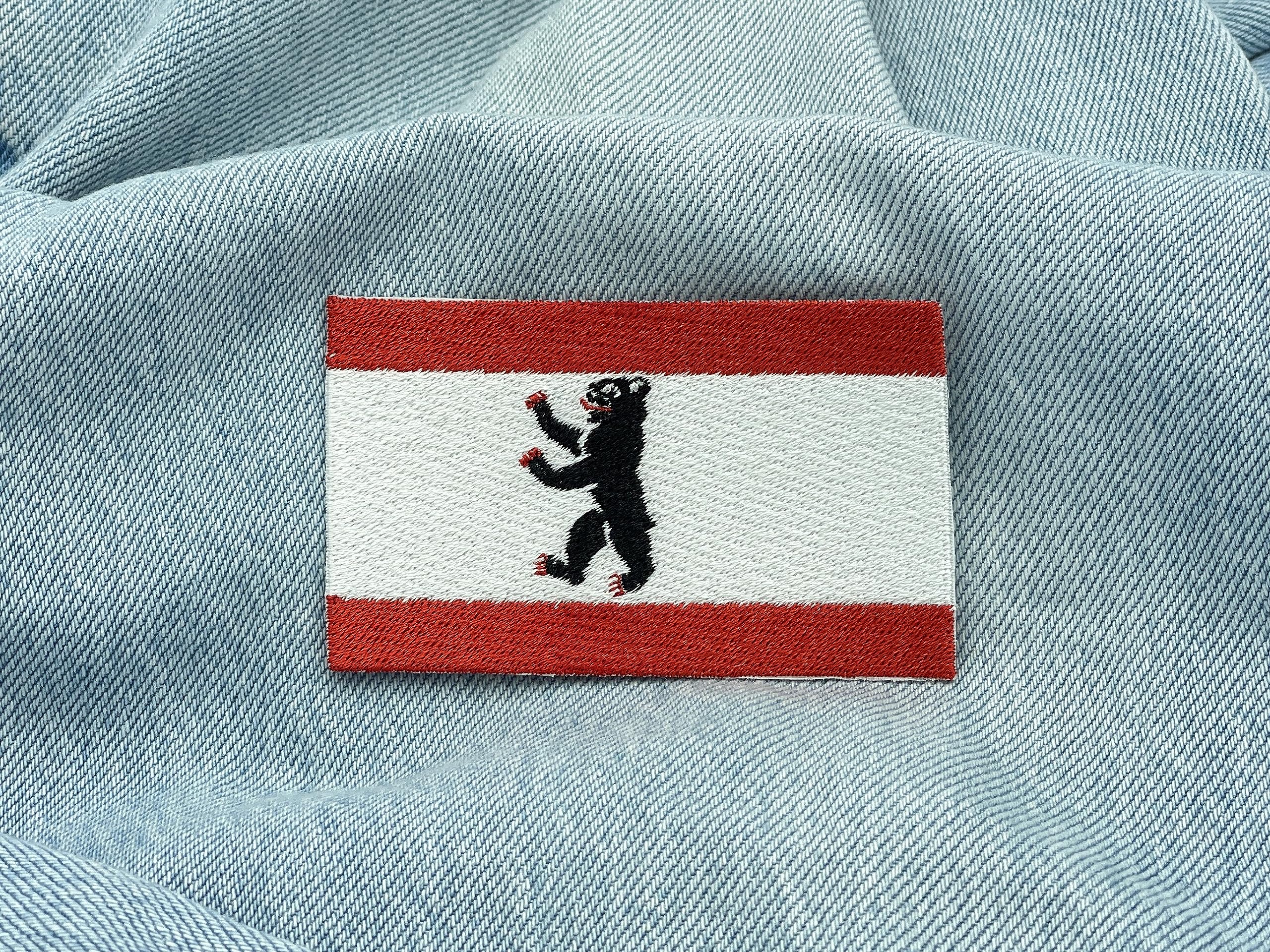 Finally Home Berlin-Flagge Patch (8,2x4,9 Cm) – Zum Aufbügeln Oder Annähen, Mit Berliner Bär & Wahrzeichen