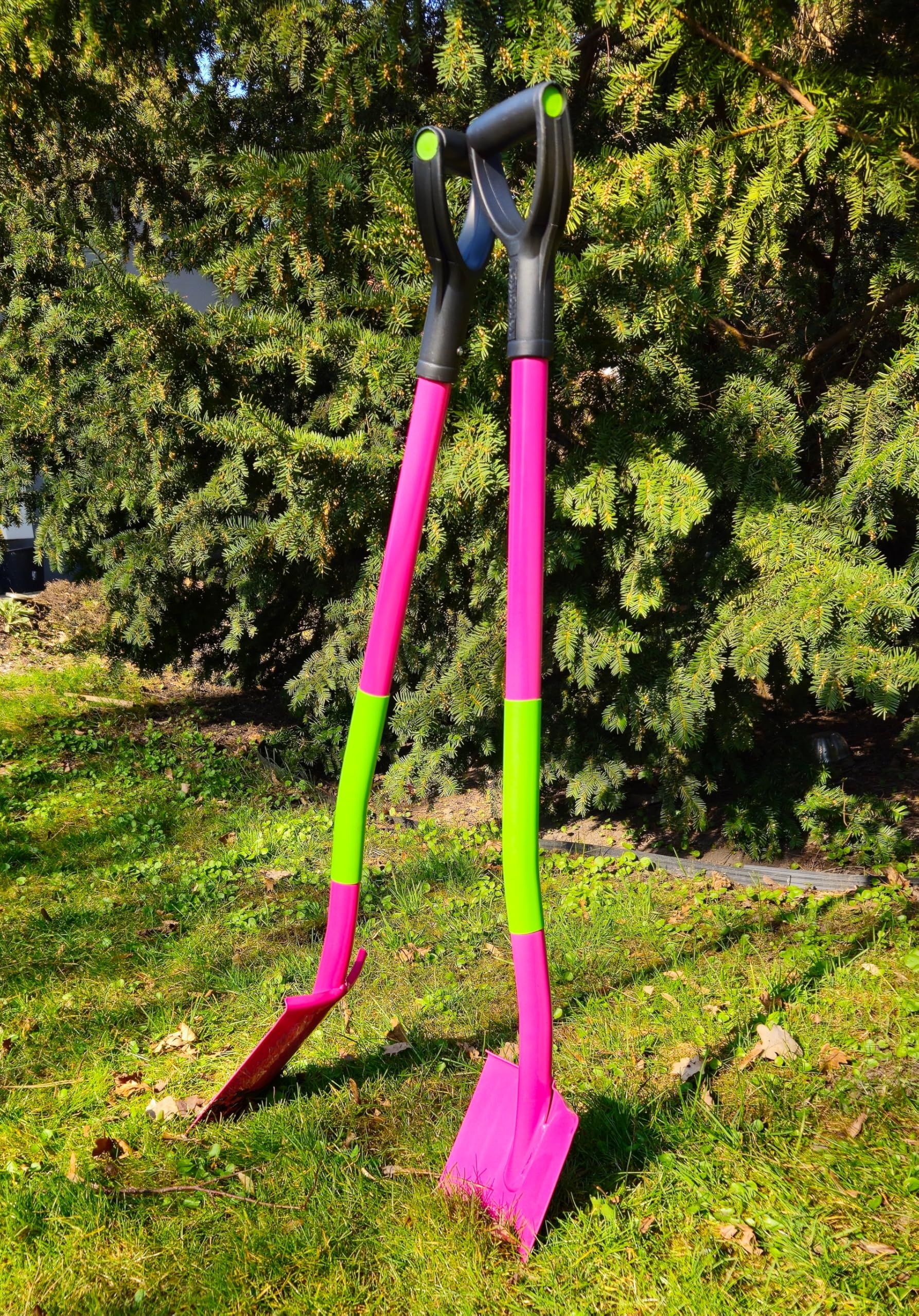 Mivos 2X Gartenspaten aus Gehärtetem Borstahl 115 cm Spitzspaten Runder Spaten mit Ergonomischem Stiel D-Griff Breite Trittkante Made in EU