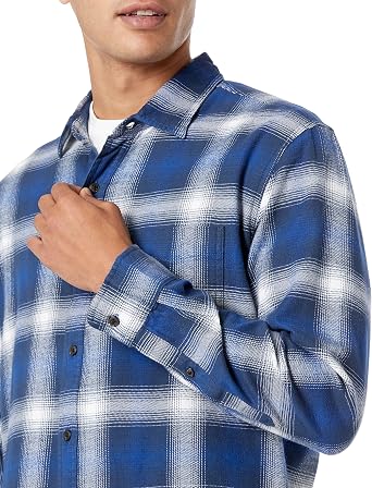 Amazon Essentials Men's Regular Fit Long-Sleeve Flannel Shirt, Soft Brushed Cotton, Lightweight yet Warm