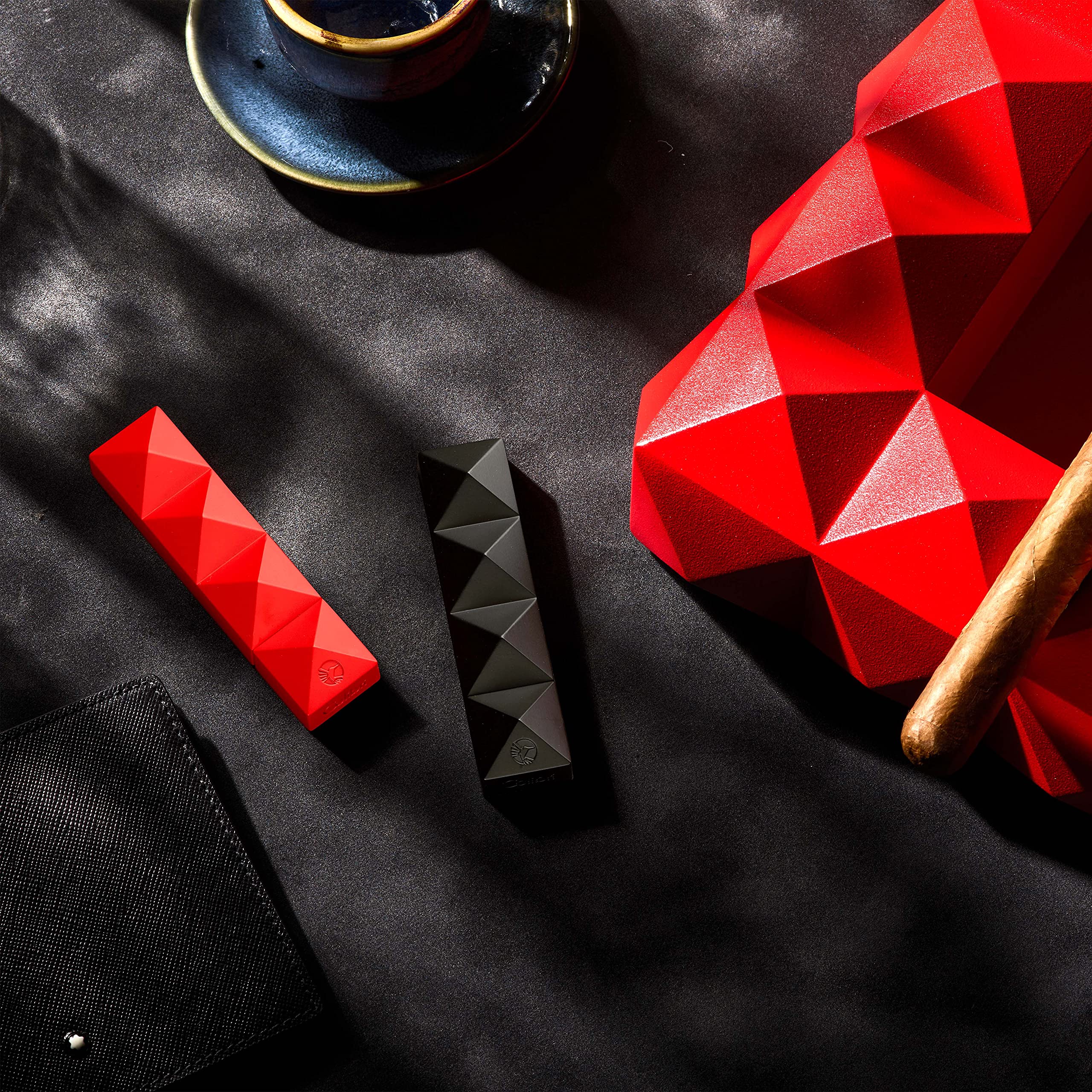 Colibri Quasar Perforador de cigarros puros - Aleación de metal-Tres tamaños de orificio diferentes- Diseño innovador-Se entrega en un elegante estuche -Excelente regalo para fumadores de cigarros