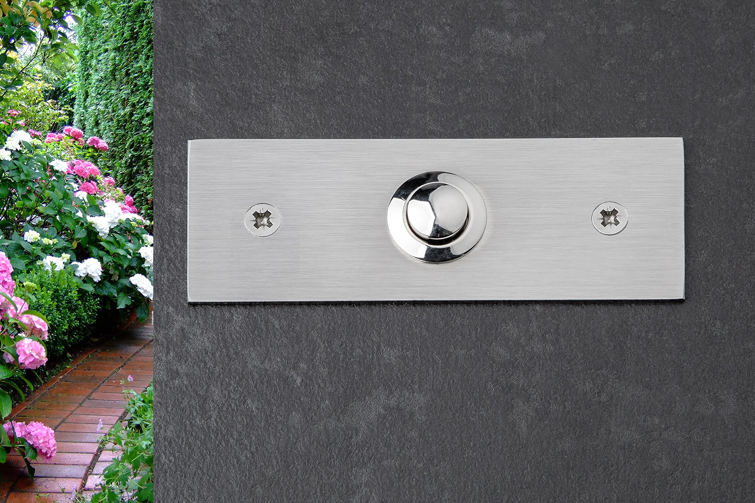 Campanello Esterno HUBER In Metallo Con LED - Targhetta Extra Large Per Nomi Doppi, Ottone Cromato