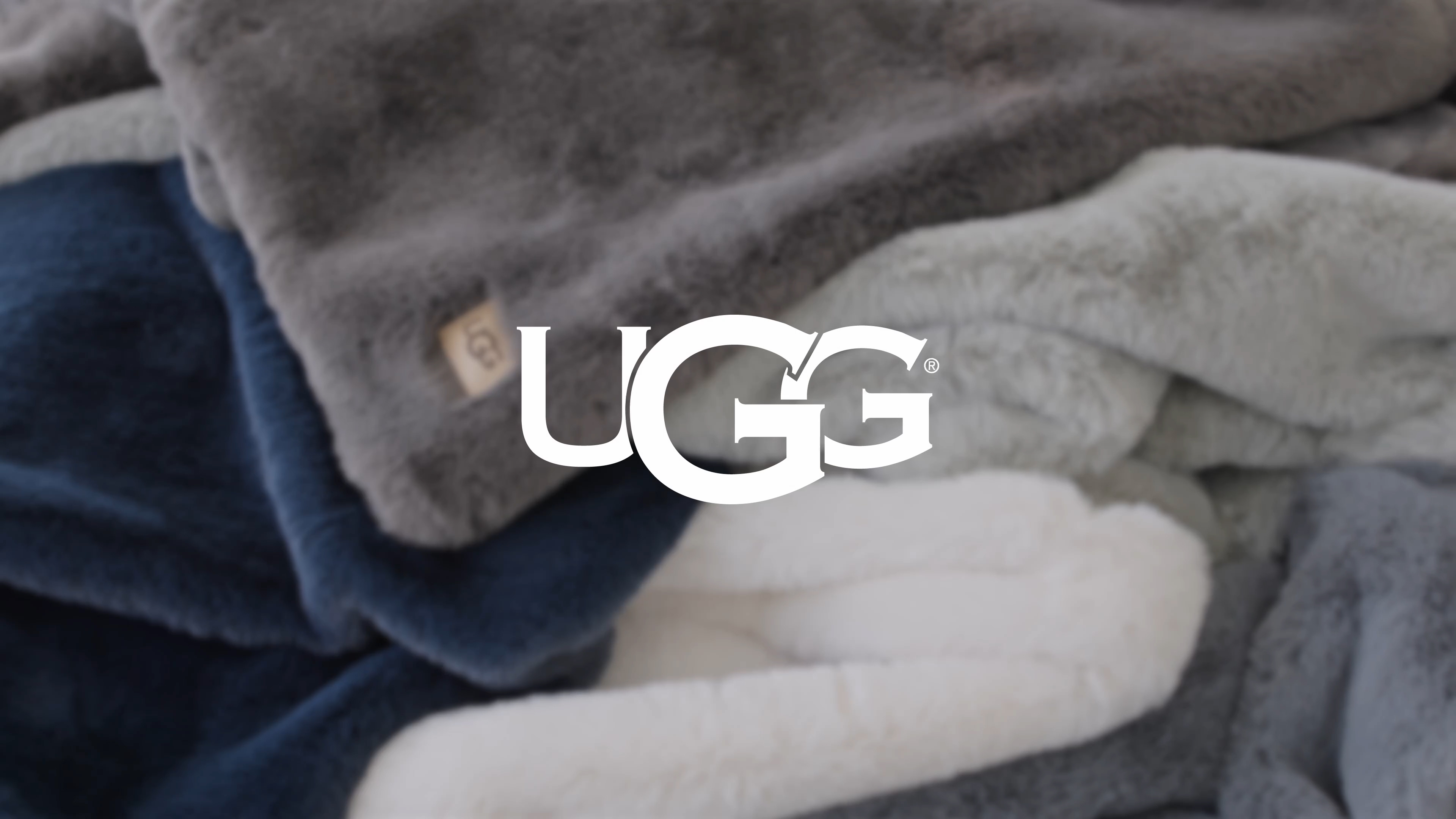 Amazon.com: UGG Euphoria Faux Fur Throw Blanket, Soft Warm Throw