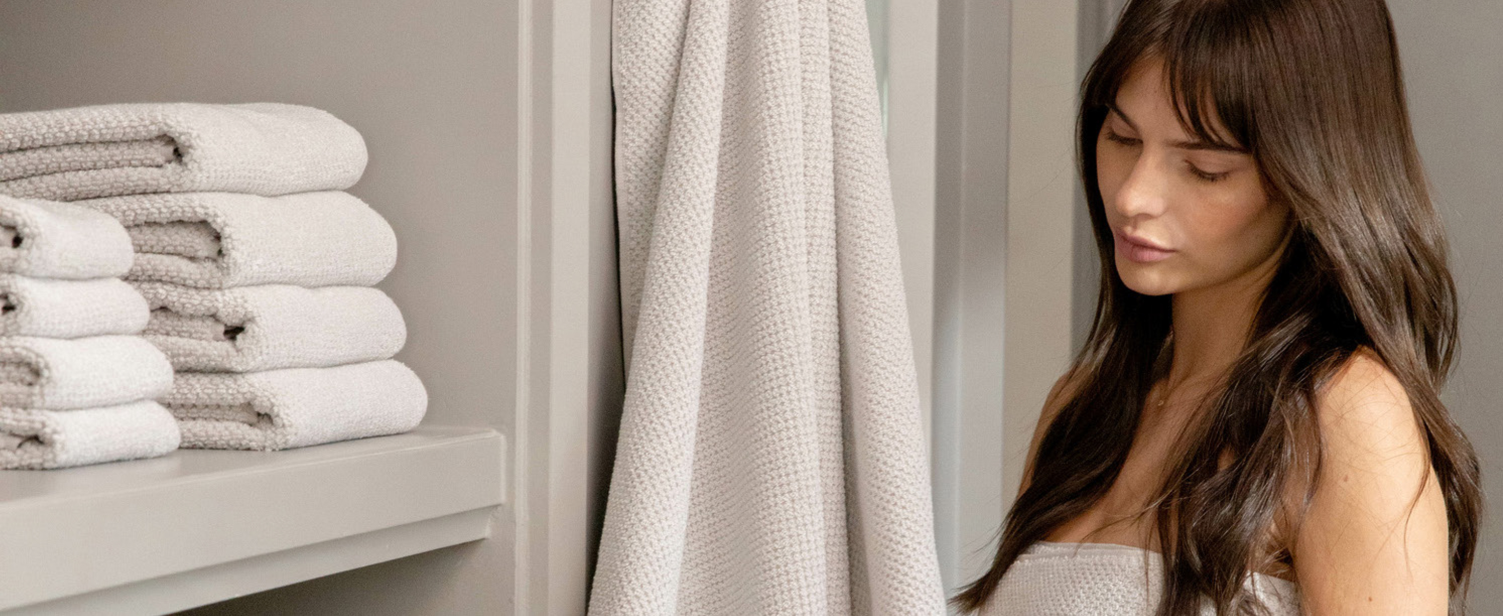 Cozy Earth Nantucket 60% Cotton 40% Viscose from Bamboo Washcloth - 600 GSM Plush & Fast-Drying with Rice Weave Pattern - 4 Pack 13" x 13" Luxury Washcloth - Sand