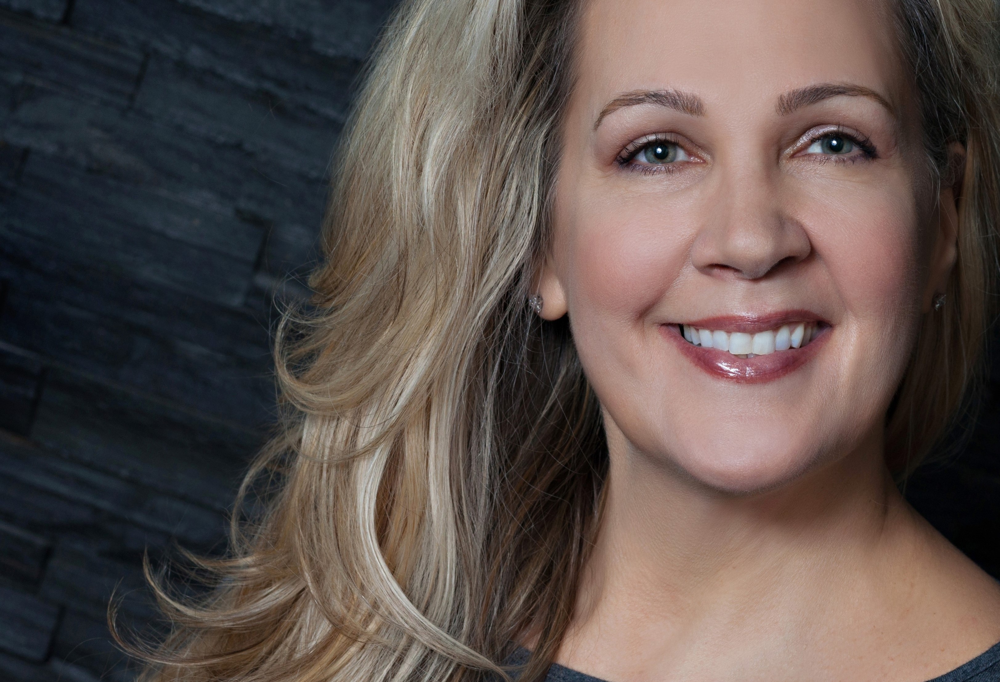 Cynthia Moffatt books, biography, latest update