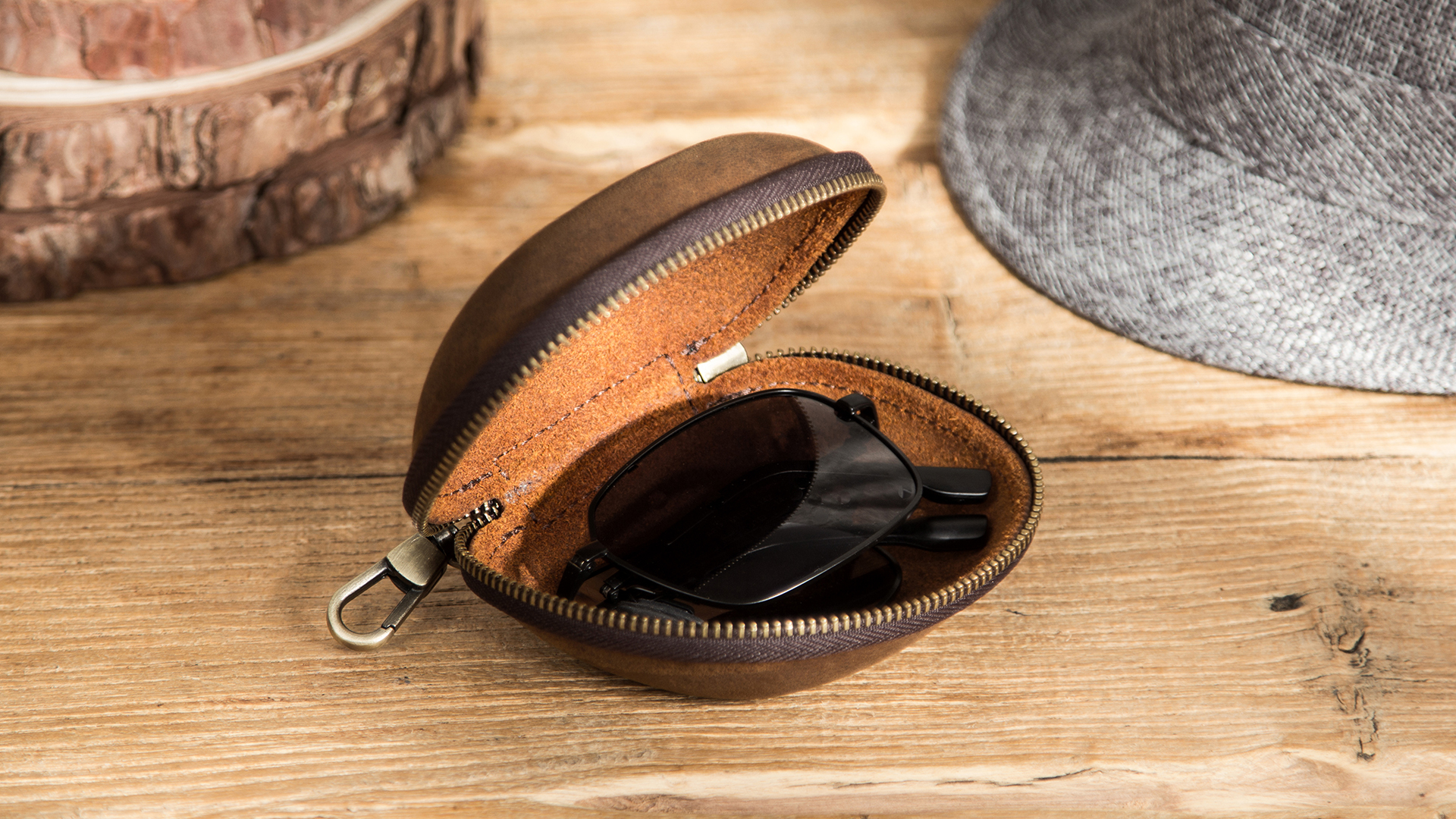 Étui à Lunettes Pliable En Cuir Véritable CONTACT'S FAMILY - Portable Et Multifonction Pour Homme Et Femme - Idéal Voyage (Café)