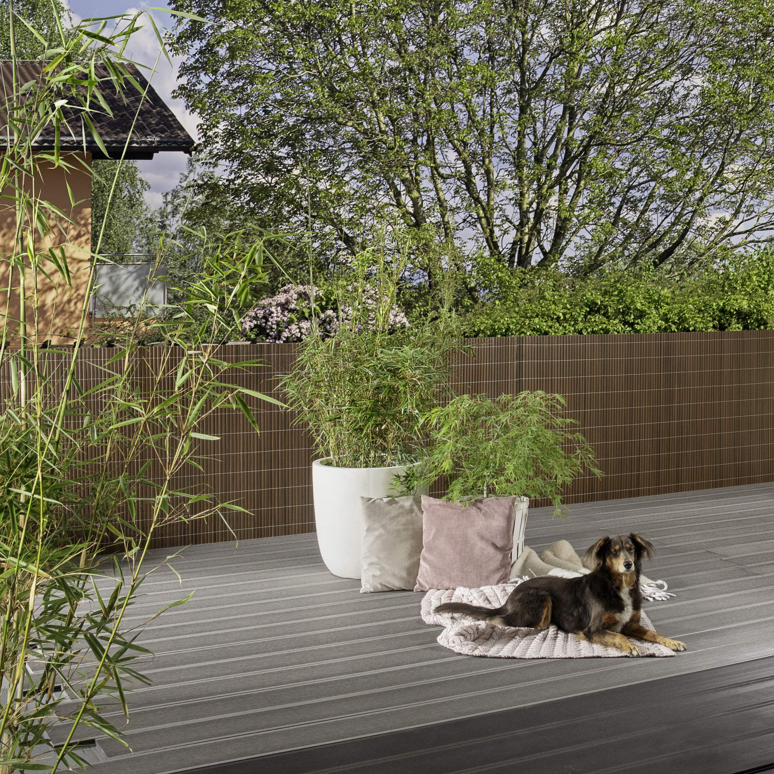 Windhager Presidio 06788 - Tappetino frangivista in plastica Effetto bambù, per Giardino e Balcone, in Noce, 90 x 300 cm