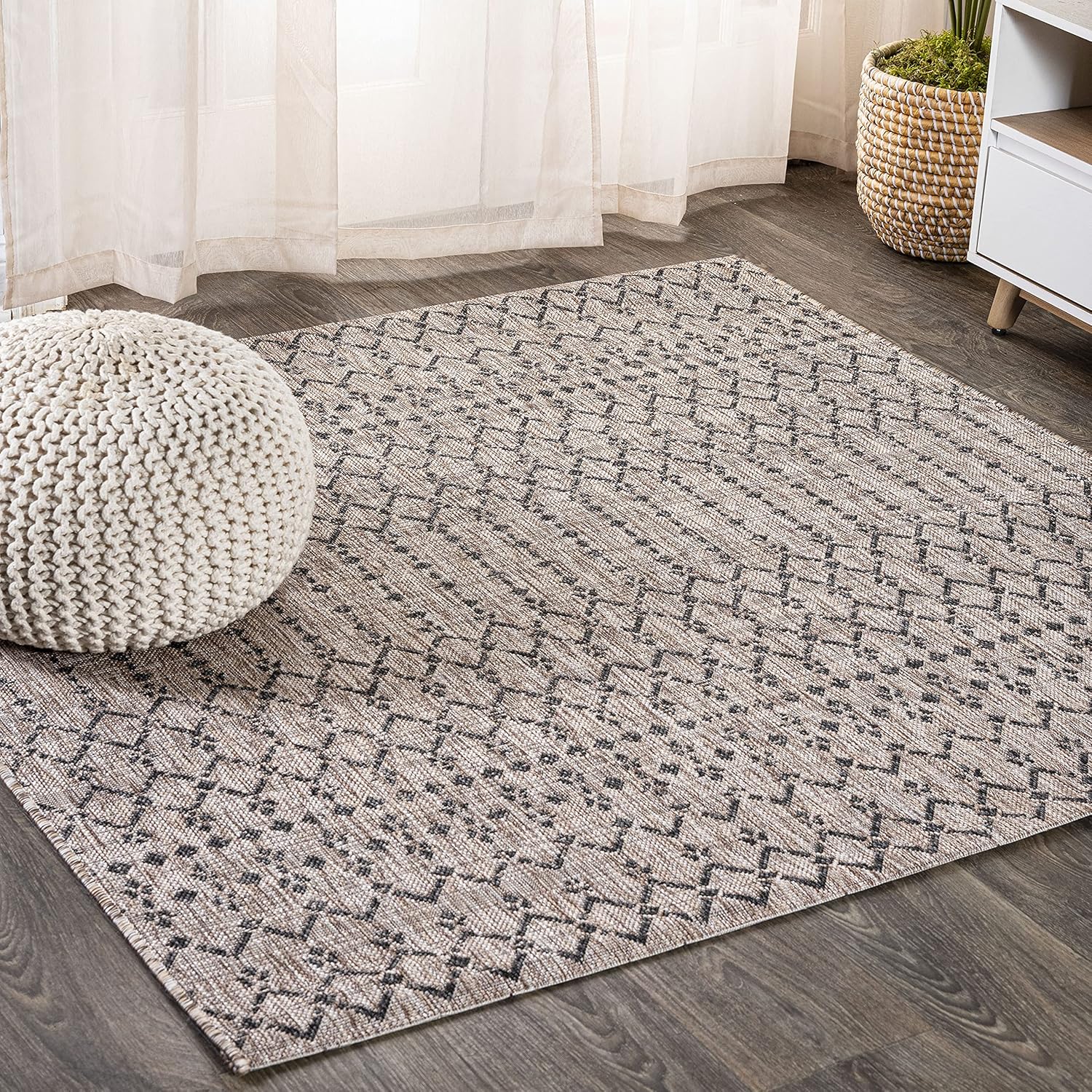 JONATHAN Y SMB108D-8SQ Ourika Moroccan Geometric Textured Weave Indoor/Outdoor Area Rug, Bohemian, Scandinavian for Bedroom, Kitchen, Living Room, Easy-Cleaning, Natural/Black, 8' Square Natural/Black 7'9" x 7'9" (Square)
