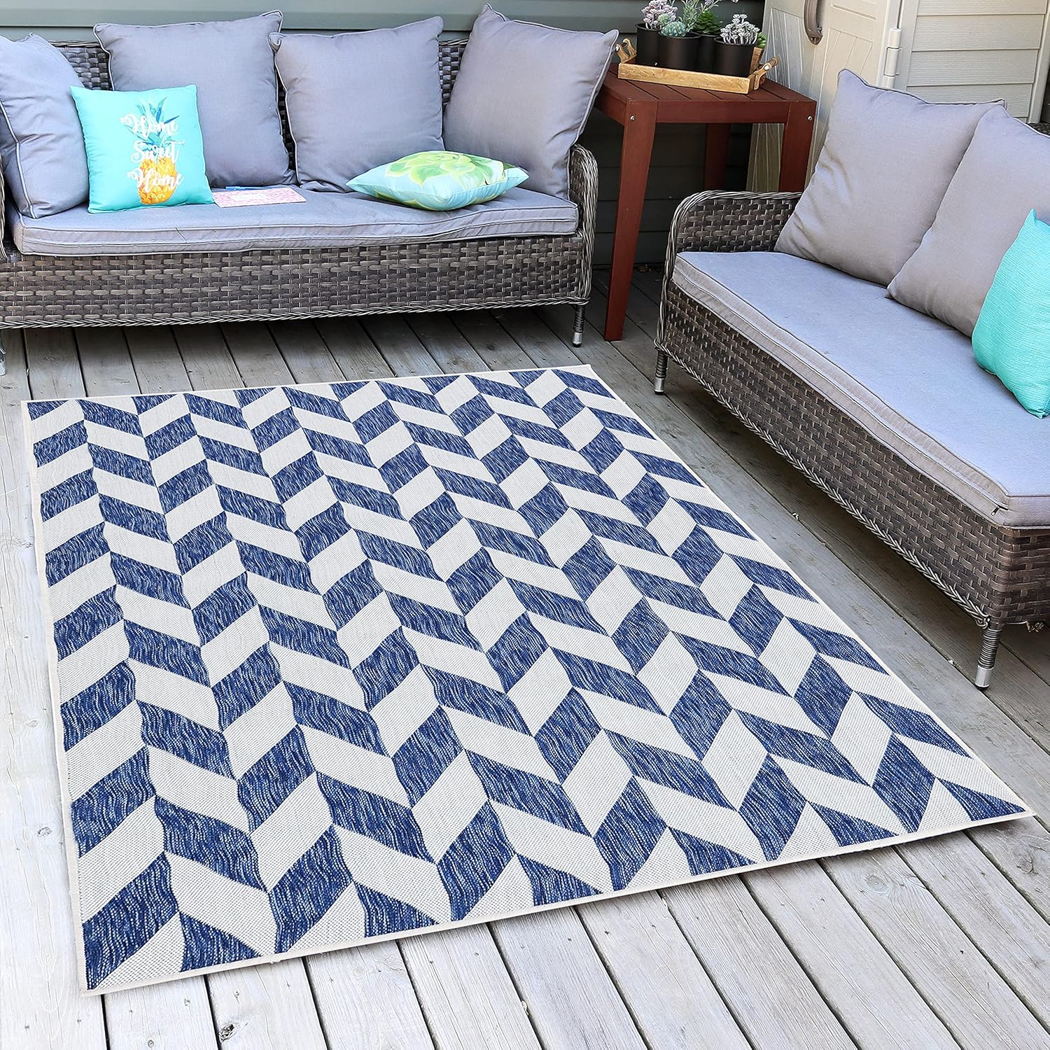 Sunnydaze 5' x 7' Weather-Resistant Indoor or Outdoor Area Rug for Living Room, Dining Room, Bedroom, Patio - Geometric Affinity