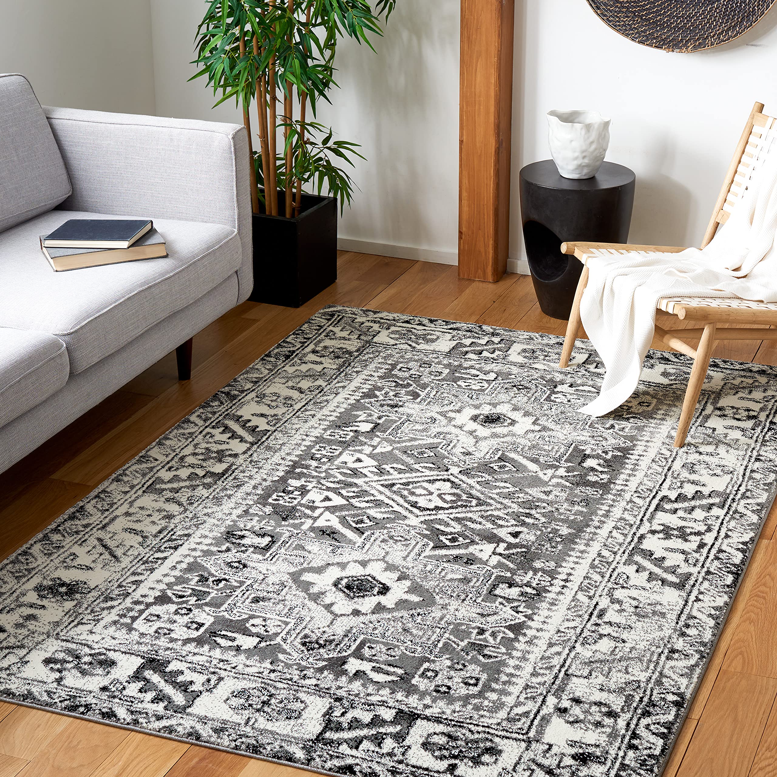 SAFAVIEH Vintage Hamadan Collection Area Rug - 10'6" x 14', Grey & Ivory, Traditional Persian Design, Non-Shedding & Easy to Clean, Ideal for Living