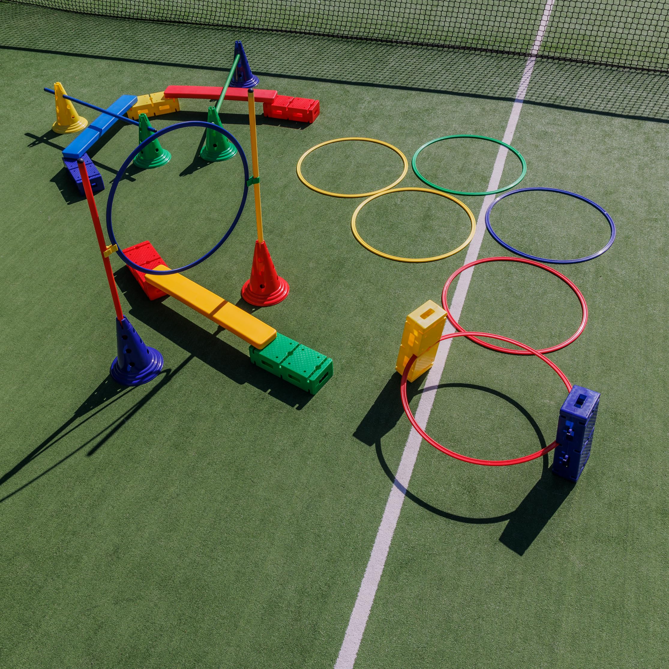 Kit Psicomotorio Modello B - Set 61 Pezzi per Attività Motoria per Bambini | Gioco da Esterno Include Aste, Coni, Cerchi e Accessori, Materiale Atossico, Ideale per Sviluppo Fisico, Attività Creativa