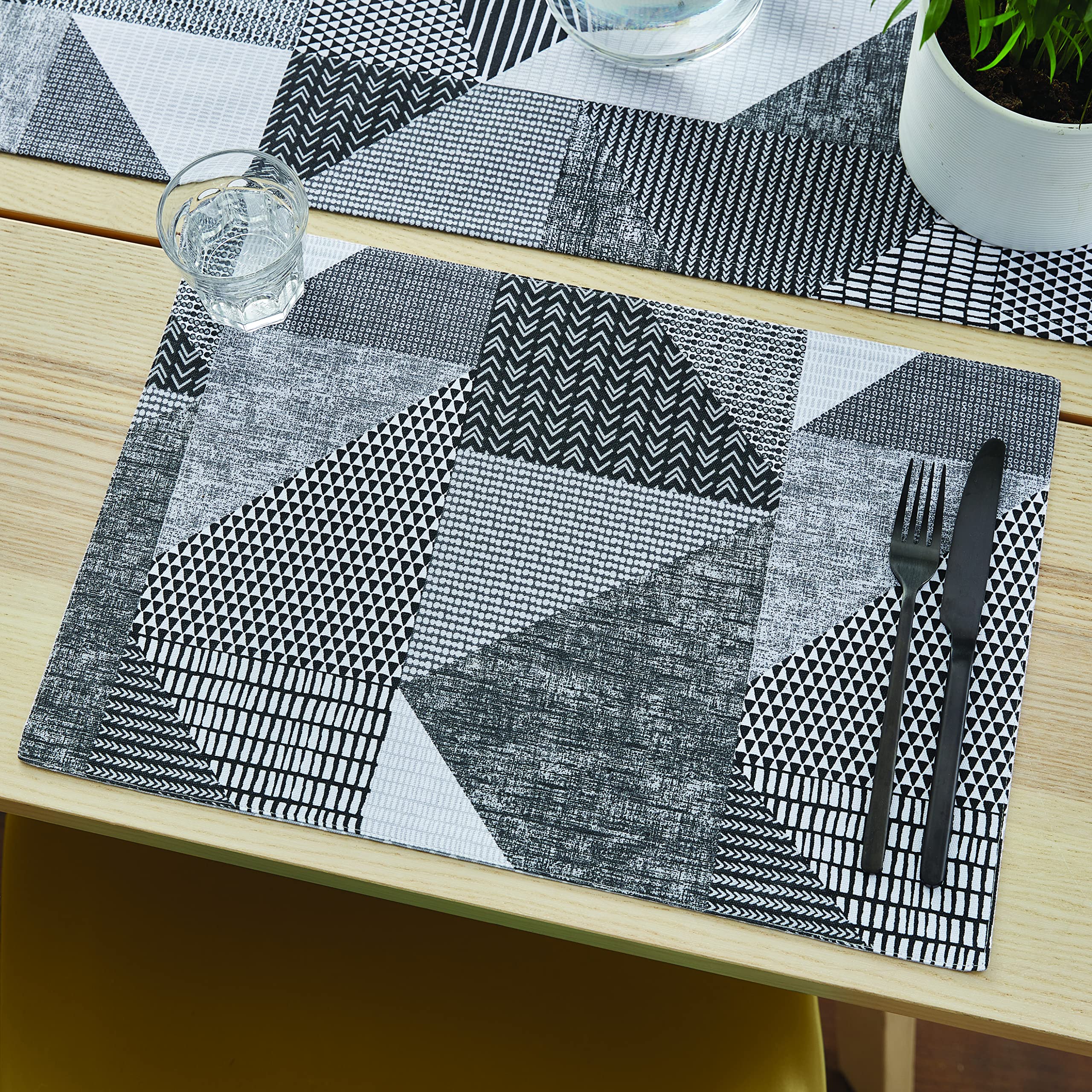 Catherine Lansfield Larsson Geo Two Pack Wipe Clean Placemats Grey