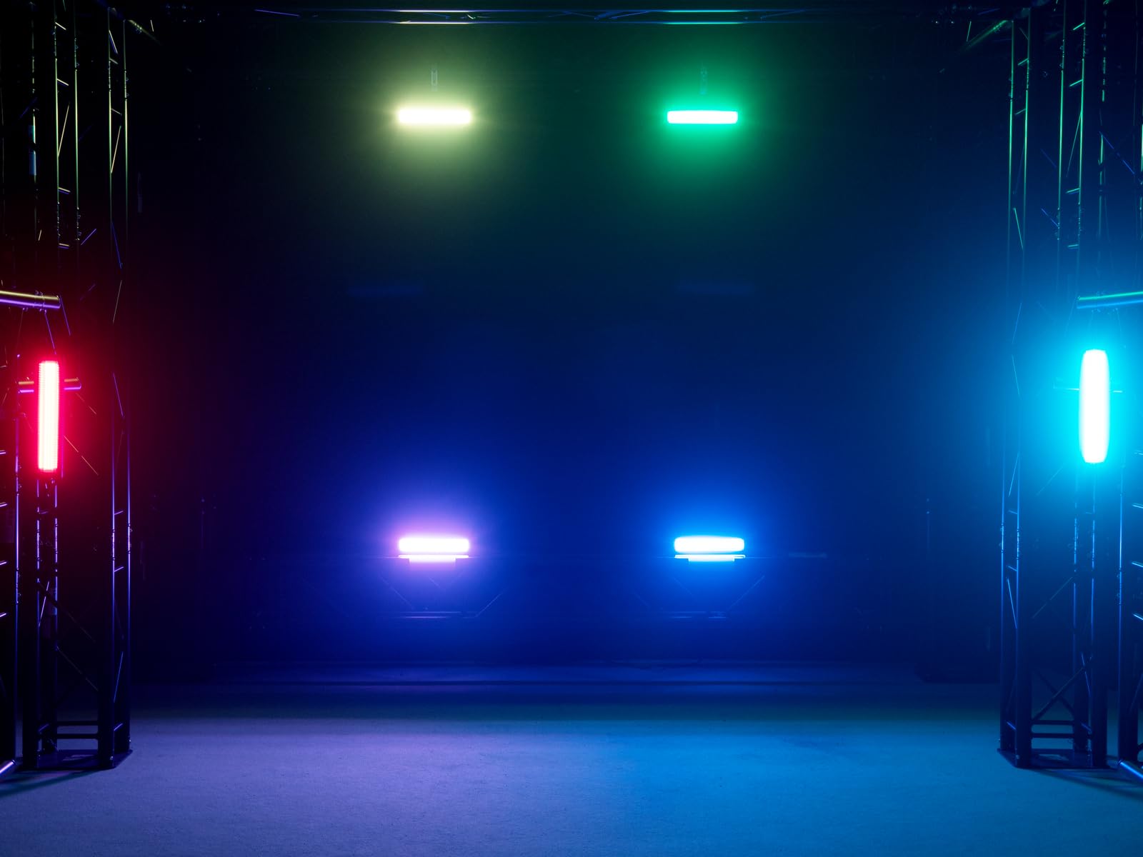 Eurolite LED Strobe SMD PRO 132 DMX RGB - Stroboscope