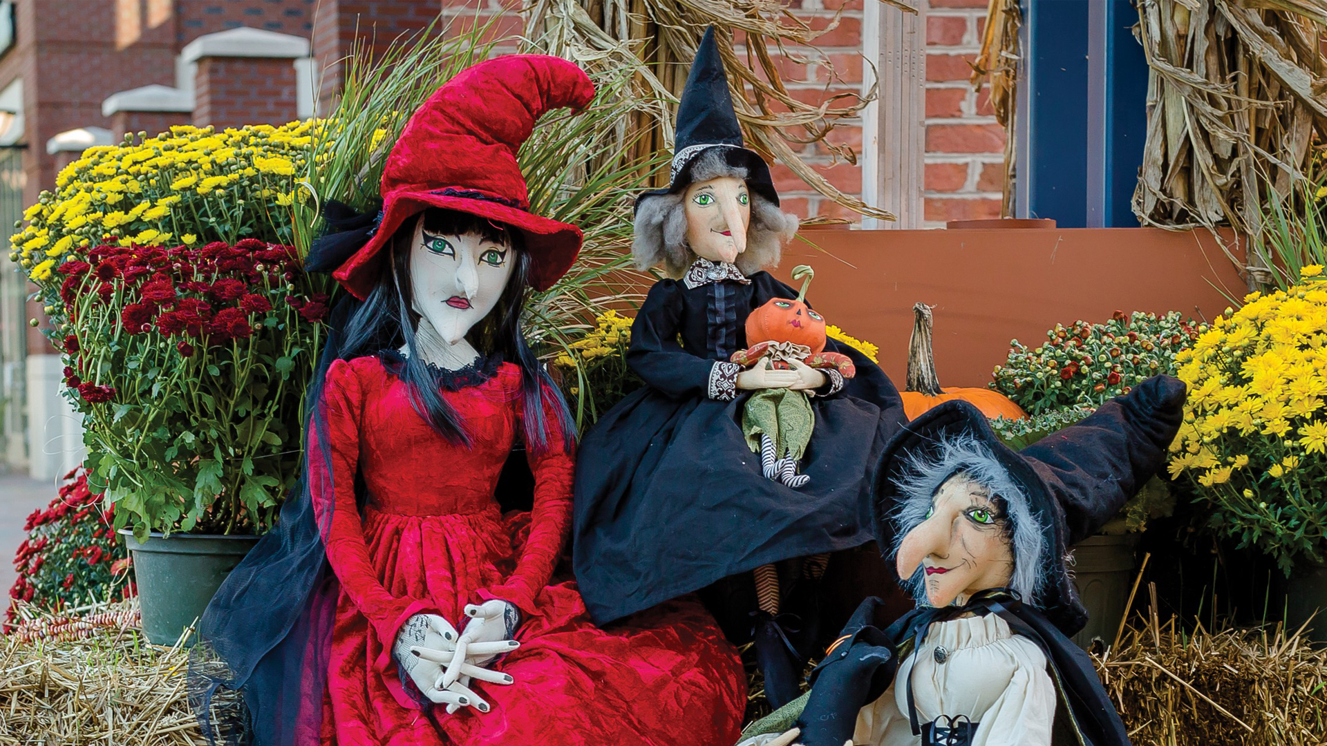 GALLERIE II Halloween Marleigh Witch Pumpkin Child Large Folk Art