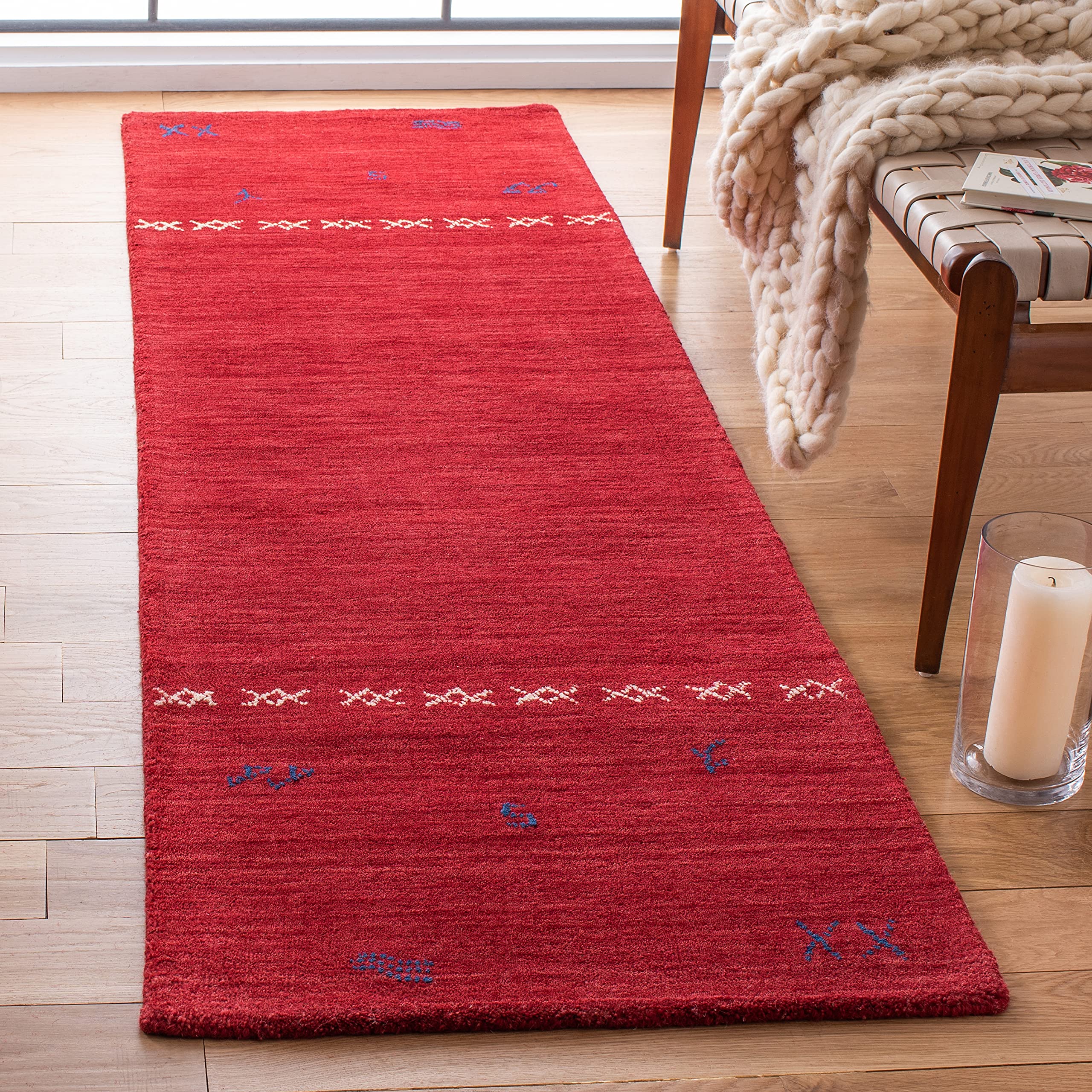 SAFAVIEH Himalaya Collection Runner Rug - 2'3