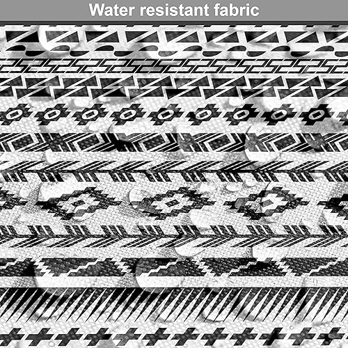 Vista 672 de Lunarable The Yard, tela azul real de The Yard, patrón de cerámica inspirado en el Medio Oriente estilo marroquí, estampado oriental, tela de satén