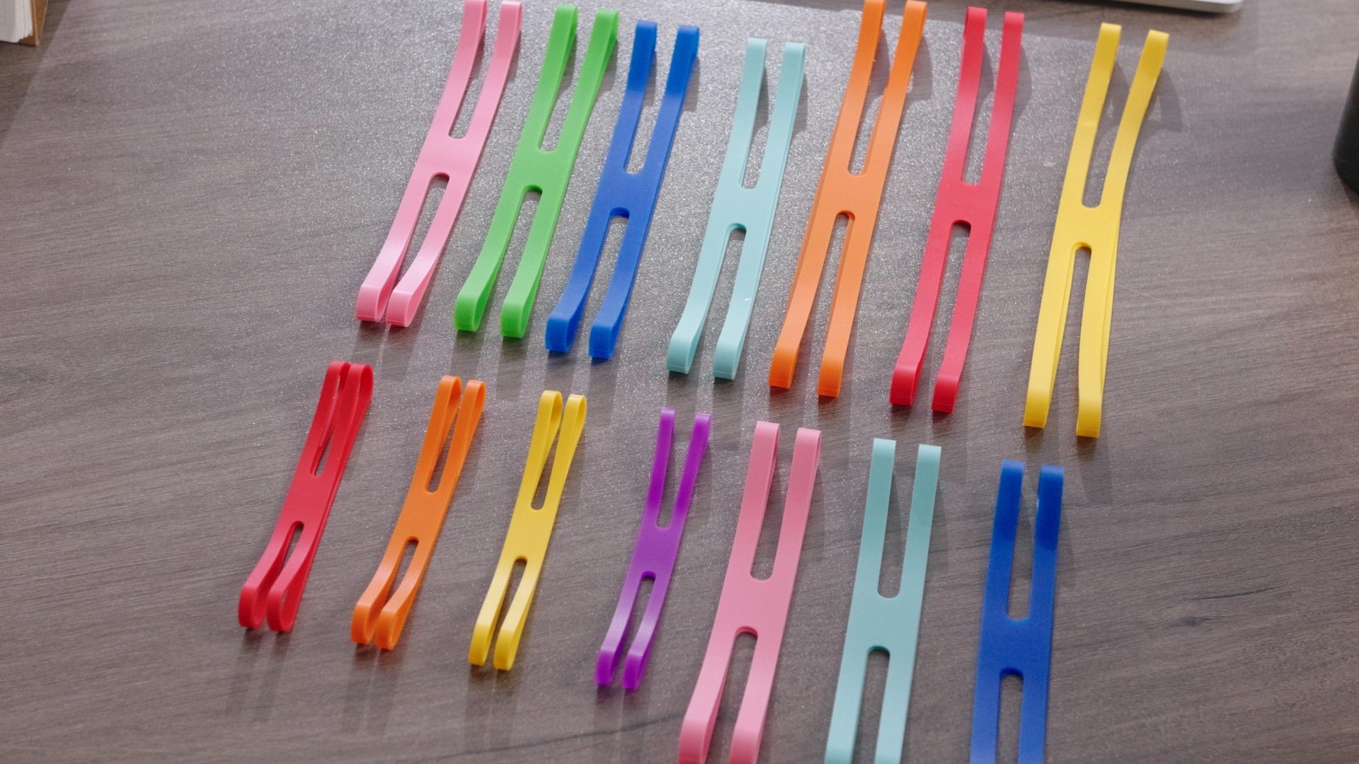 Lot De 16 Élastiques En Silicone Réutilisables - 2 Types (10cm/20cm) - Résistants Et Multifonctions