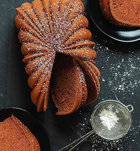 Miniatura 4 de Nordic Ware Sartén para pan estriada clásica, 6 tazas, dorado