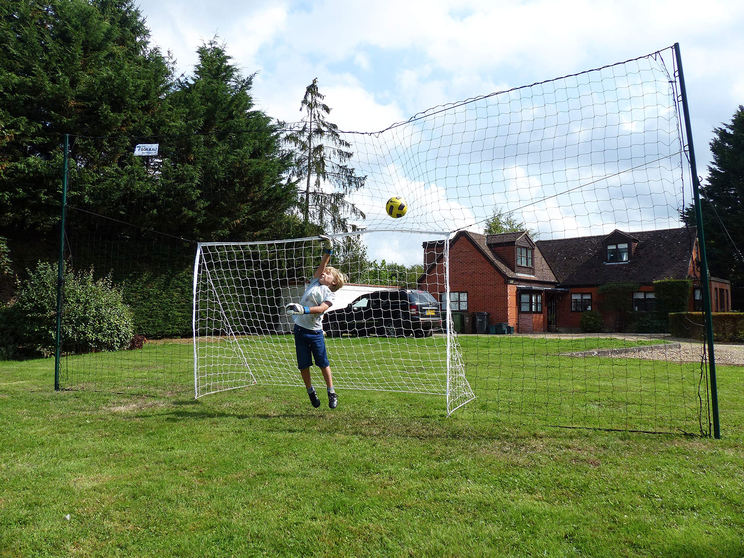 Open Goaaal! Standard Size - AS SEEN on DRAGONS DEN! - Winner ISPO 2019 Best Team Sports Product! - Stops shots going over, & rebounds them back!