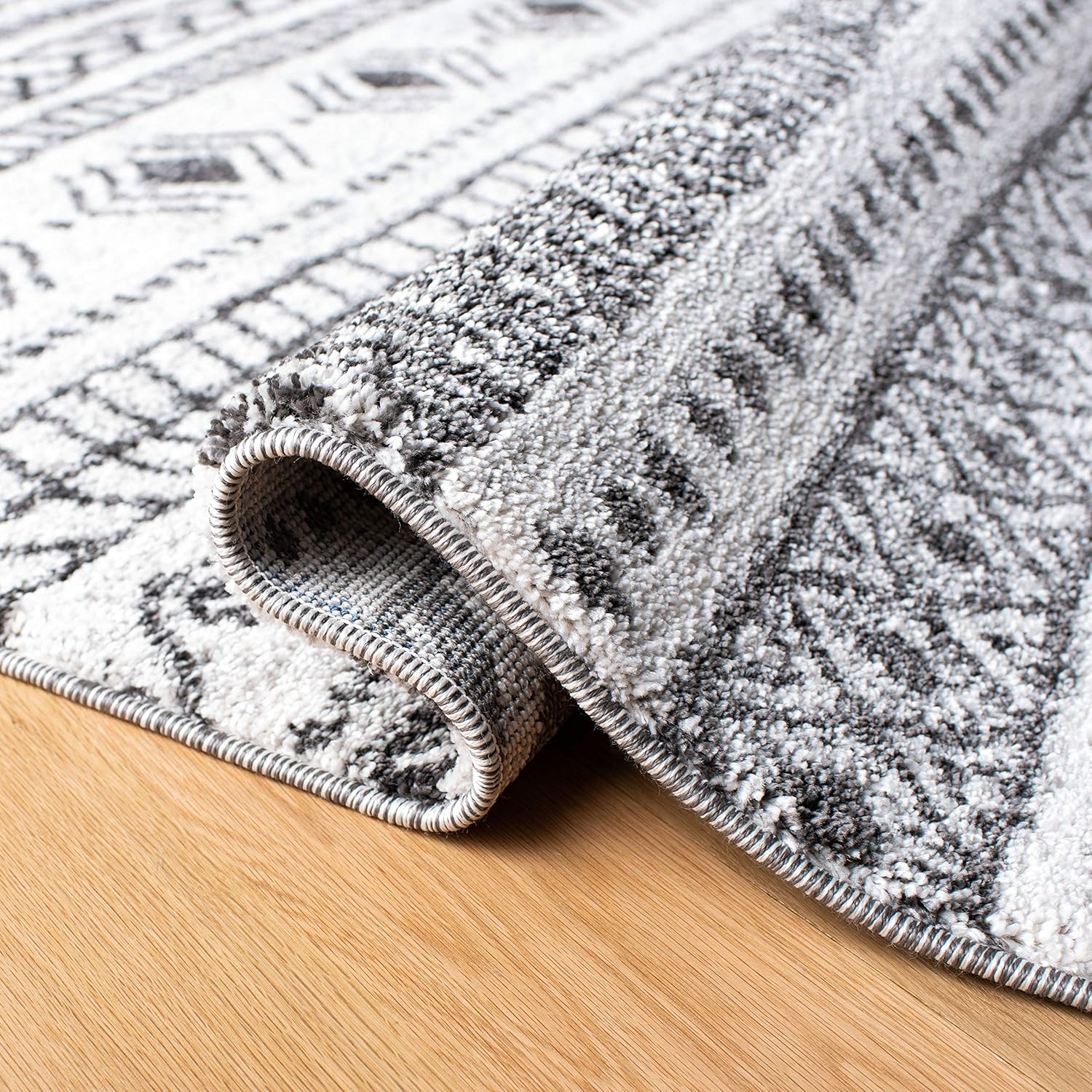 SAFAVIEH Tunisia Collection Runner Rug - 2' x 8', Ivory & Black, Moroccan Tribal Design, Non-Shedding & Easy Care, Ideal for High Traffic Areas in Living Room, Bedroom (TUN735A)
