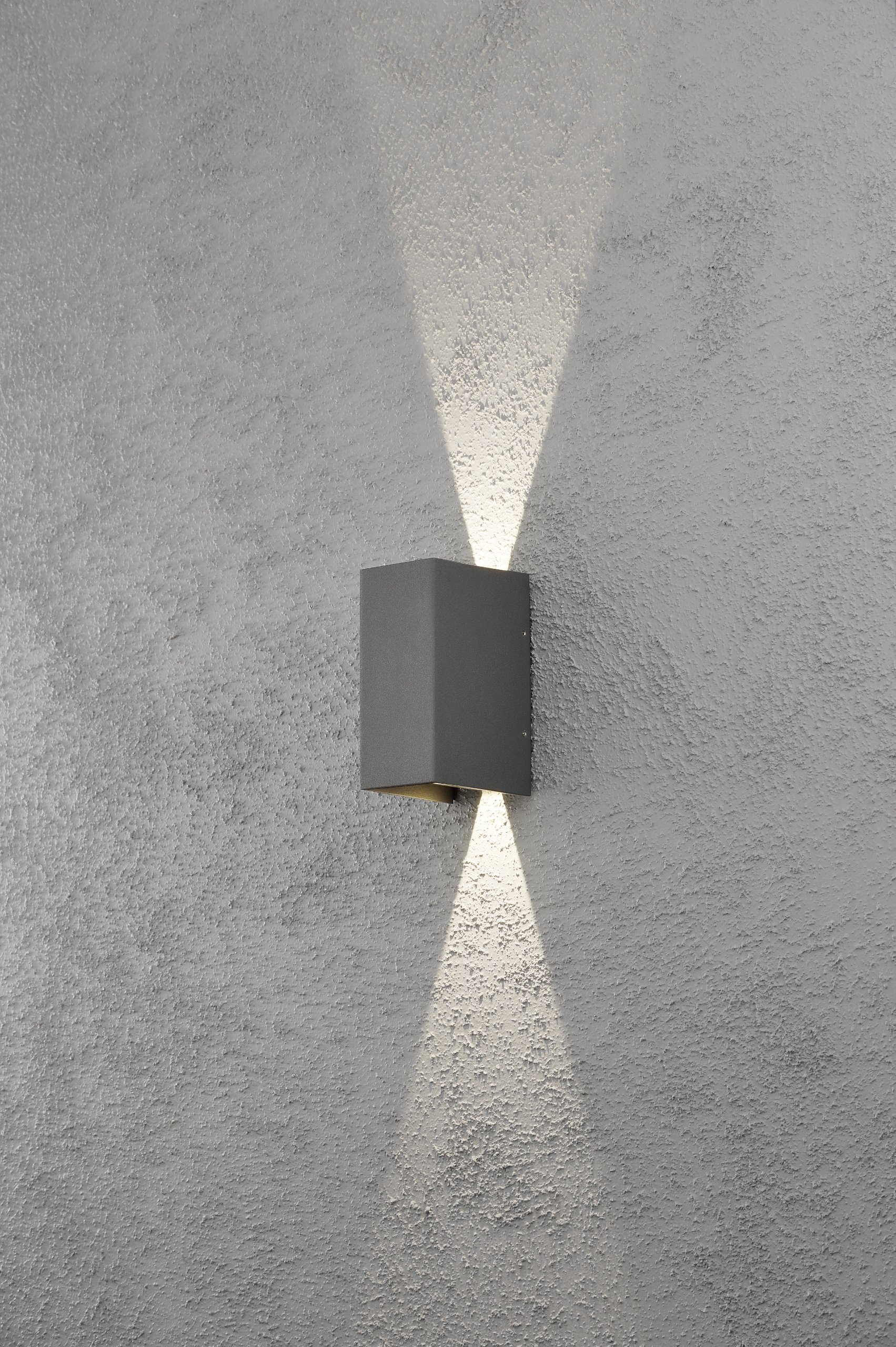 Gnosjö Konstsmide Cremona lampa ścienna LED up i down, szerokość 8 cm głębokość 11 cm wysokość 17 cm, 2x 3 W, IP54, aluminium, antracyt 7940-370