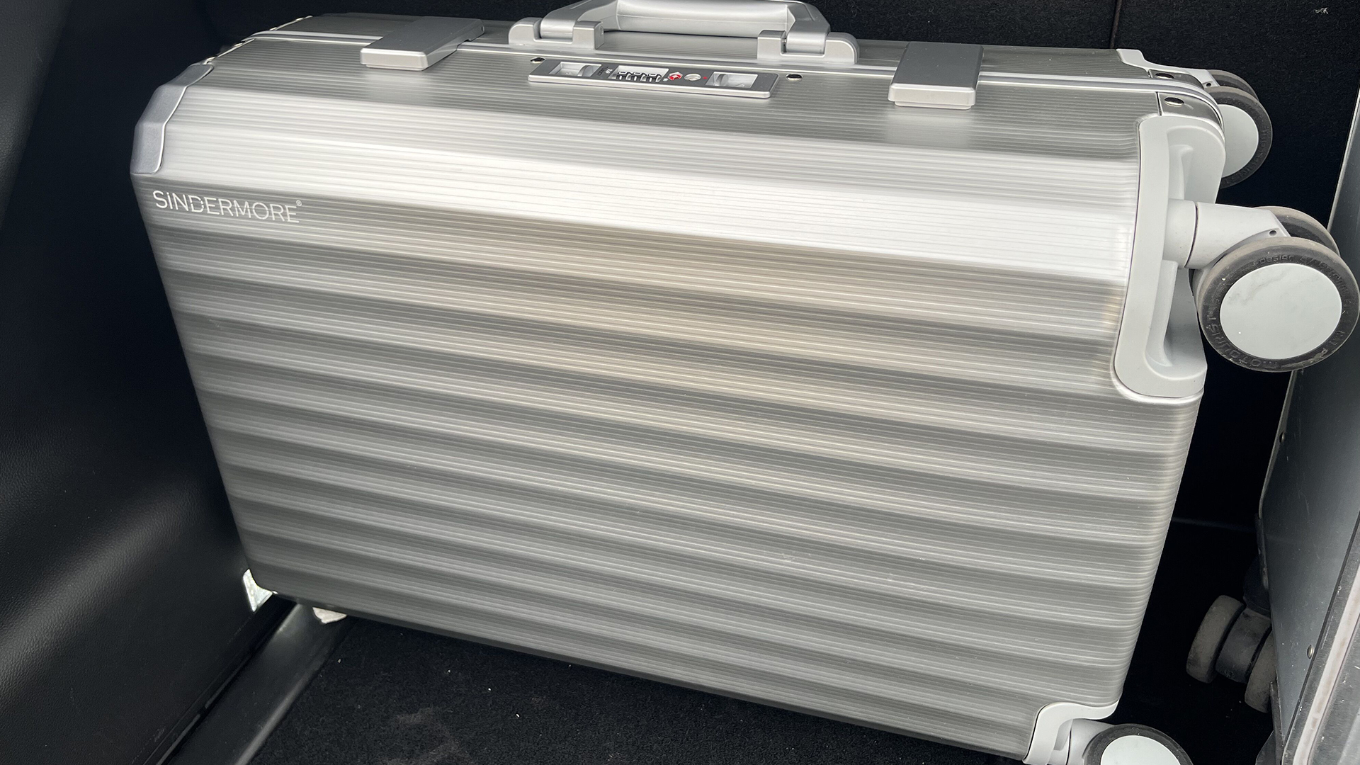 Amazon.com | Sindermore Carry-on Luggage: Silver 20 inch Aluminum