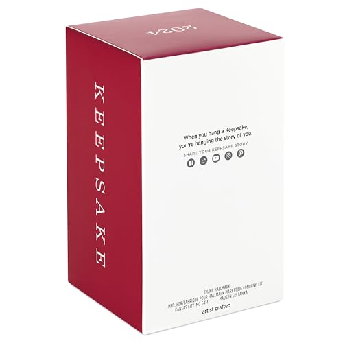 Hallmark Keepsake Christmas Ornament 2024, Star Wars: The Mandalorian Wielding the Darksaber, Gifts for Star Wars Fans