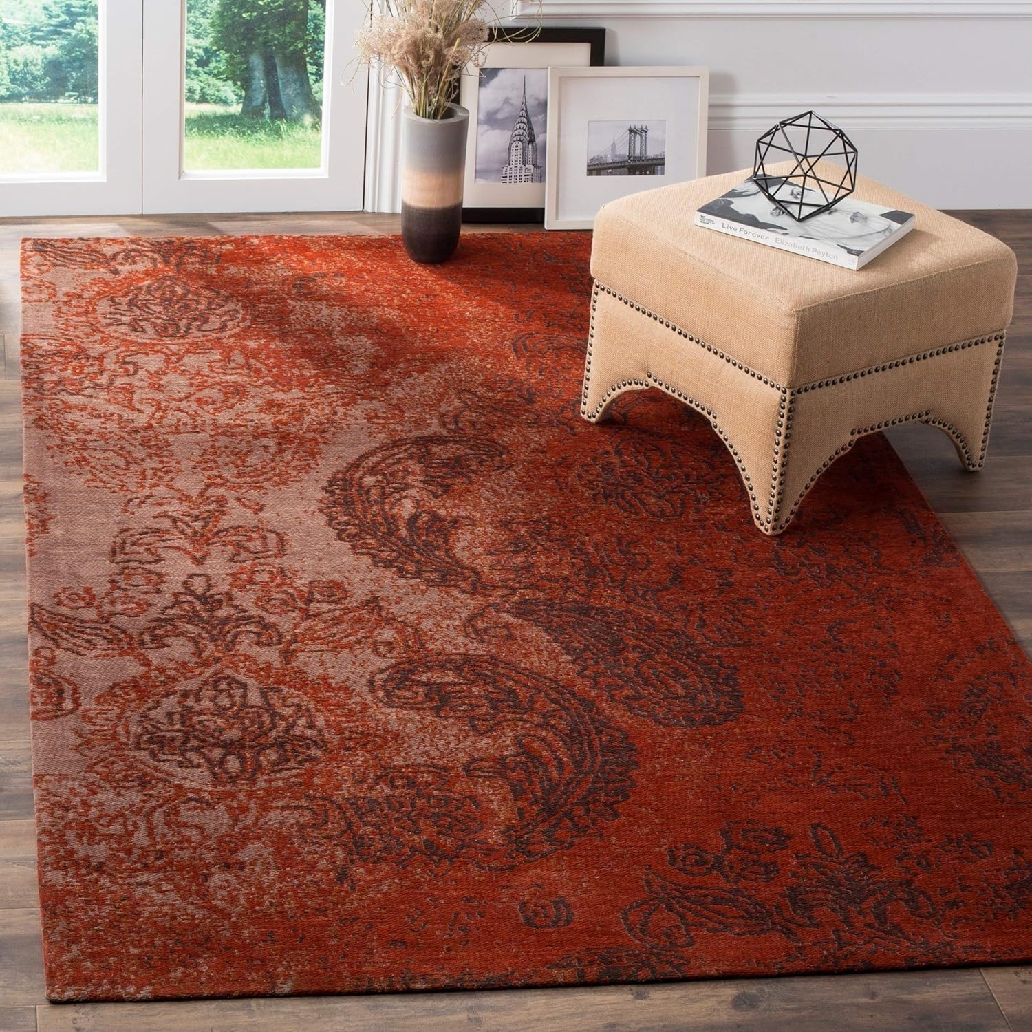 SAFAVIEH Classic Vintage Collection Accent Rug - 4' x 6', Rust & Brown, Distressed Design, Non-Shedding & Easy Care, Ideal for High Traffic Areas in Entryway, Living Room, Bedroom (CLV222A)