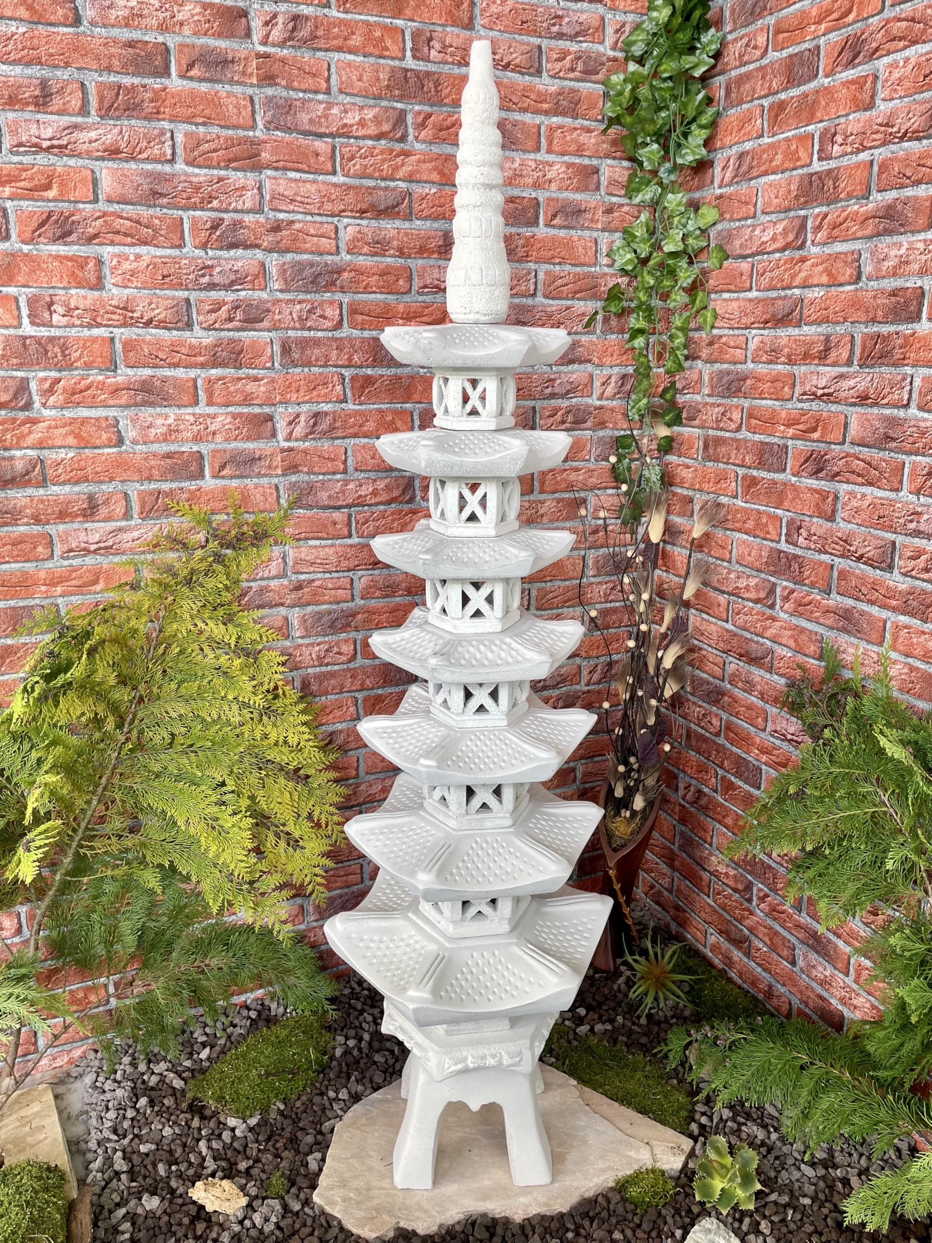 Steintempel Pagode 7-stöckig - Japanischer Stil Gartenfigur | Handgefertigt, Regionaler Steinguss, Zen-Dekoration, Wetterfest & langlebig