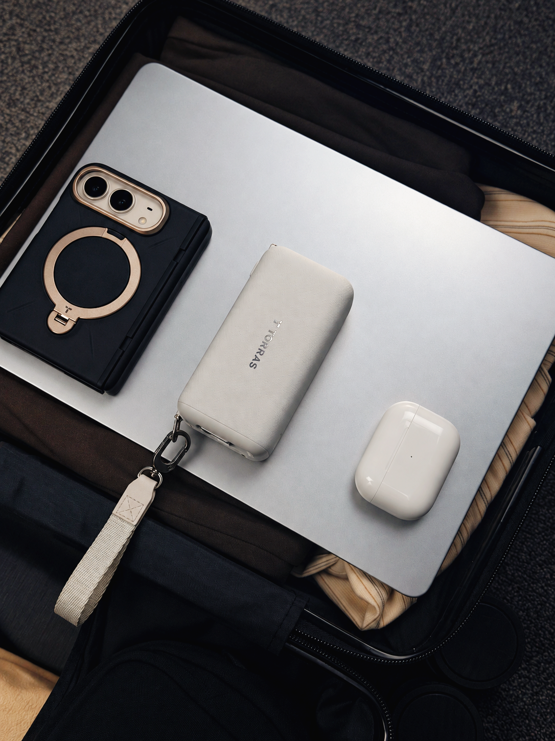 Amazon | TORRAS FlexLine 3in1 Cube モバイルバッテリー コンセント一