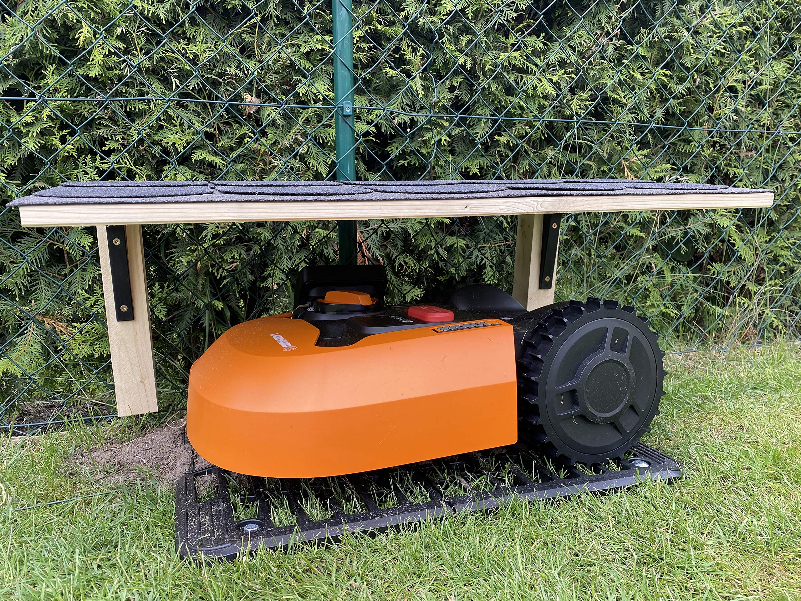 Industriële robotmaaier op benzine, vierwiel, op afstand bestuurbare gazonmaaier